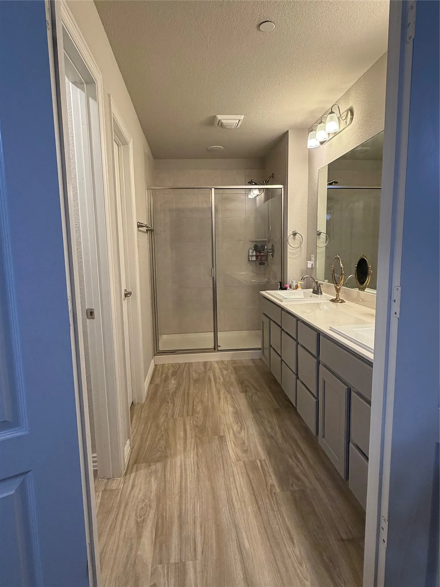 Wood-finish flooring throughout