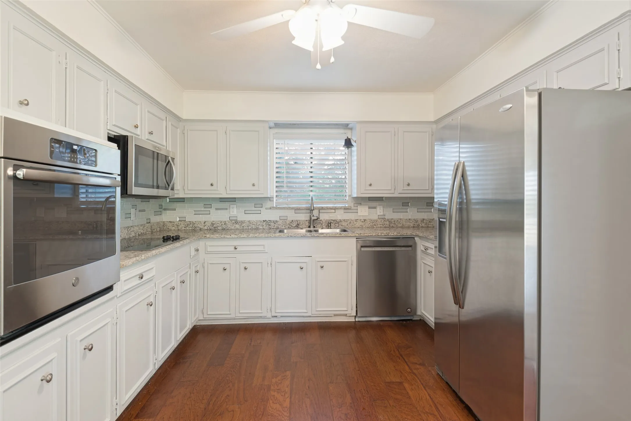 Single Family Residence For Sale in Kaufman County , 814 S Bois D Arc Street, Forney, Texas 75126, 4 Bedroom, 2 Bathroom, 2 Garage spaces, 1,840 Sqft, built in 1976, mls#21405924, Real Estate Agent in Forney, Homes For Sale in Kaufman county, Homes For Sale in Forney, Realtor in Forney Texas, Real Estate Brokerage Independent Realty Texas, Luminita Cordes Realtor