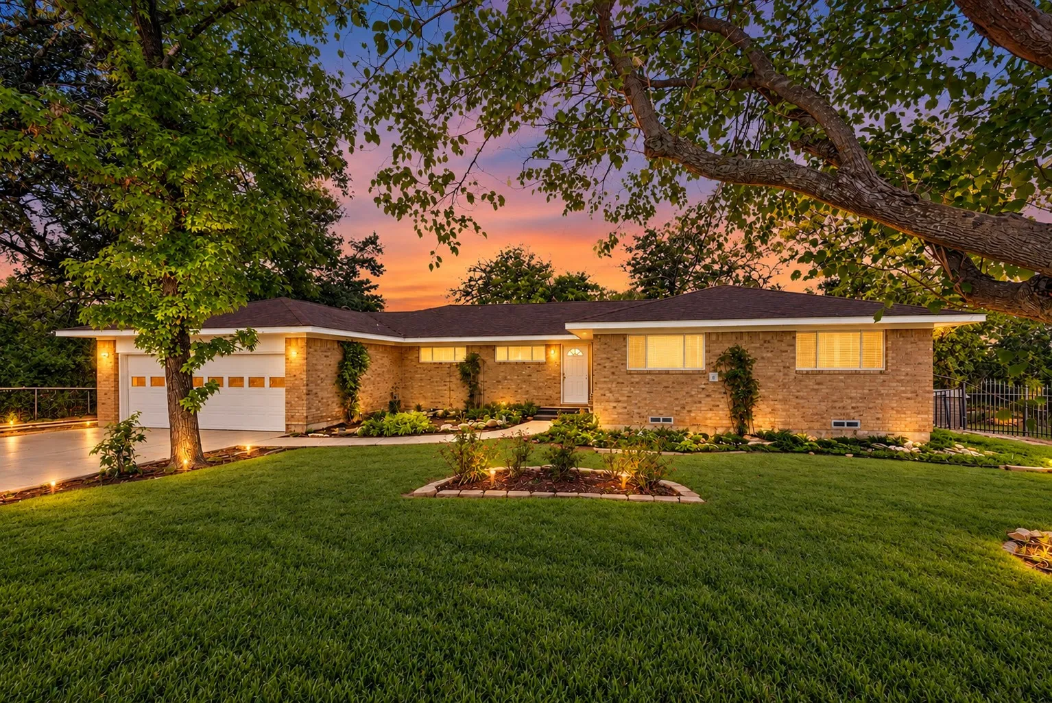 Single Family Residence For Sale