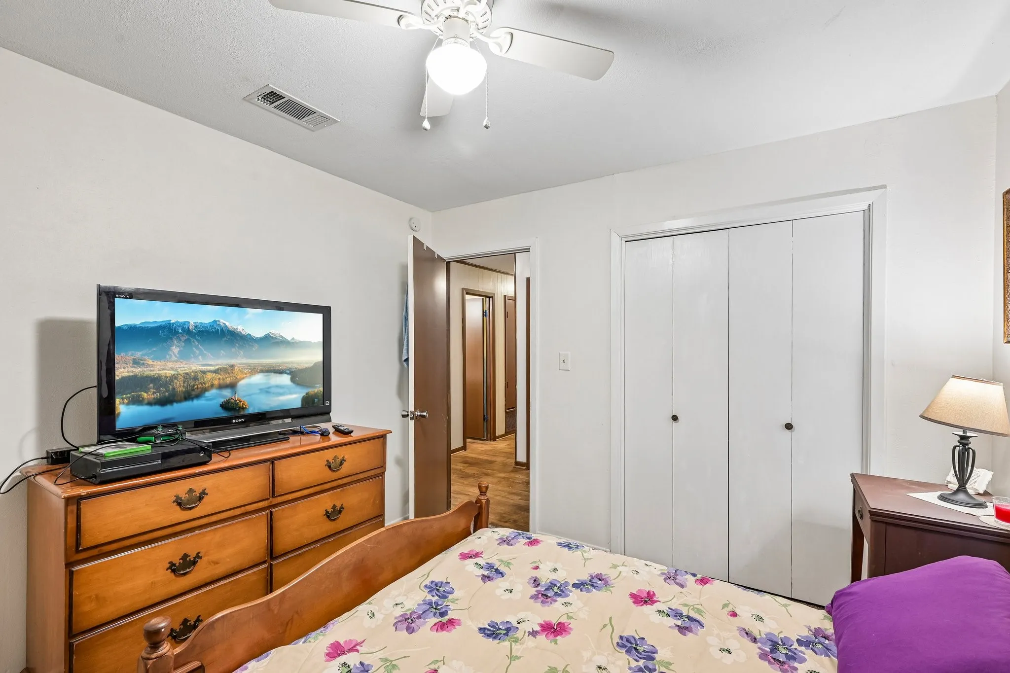 Single Family Residence For Sale in Hunt County , 779 County Road 4123, Greenville, Texas 75401, 4 Bedroom, 2 Bathroom, Garage spaces, 2,408 Sqft, built in 1970, mls#21408952, Real Estate Agent in Greenville, Homes For Sale in Hunt county, Homes For Sale in Greenville, Realtor in Greenville Texas, Real Estate Brokerage Independent Realty Texas, Luminita Cordes Realtor