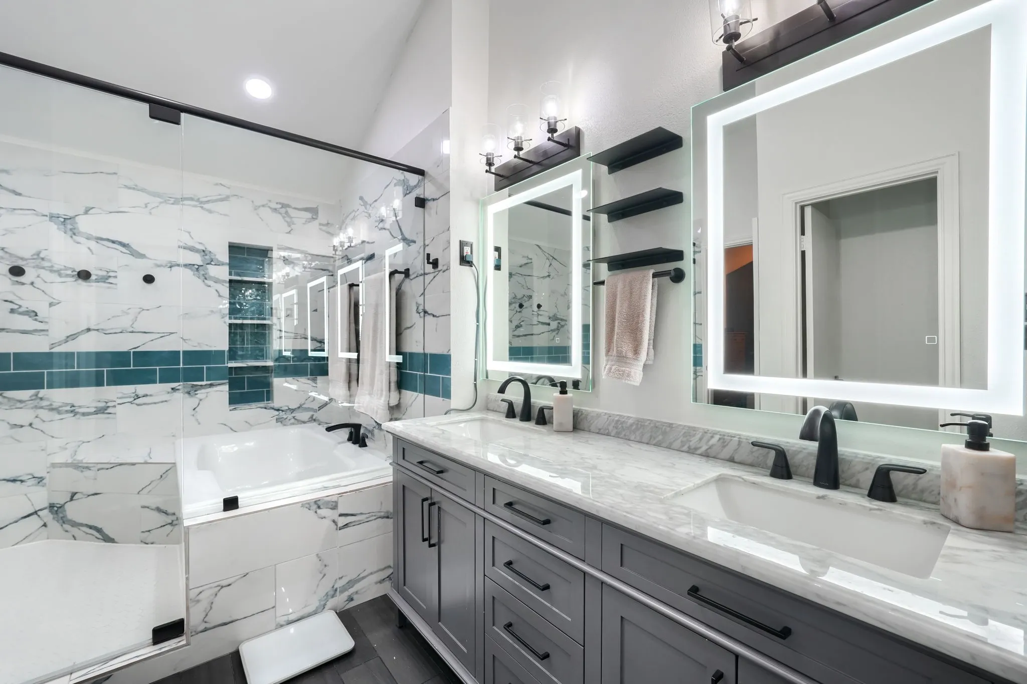 Single Family Residence For Sale in Dallas County , 322 Allegheny Trail Lane, Garland, Texas 75043, 4 Bedroom, 2 Bathroom, 2 Garage spaces, 2,567 Sqft, built in 1985, mls#21407511, Real Estate Agent in Garland, Homes For Sale in Dallas county, Homes For Sale in Garland, Realtor in Garland Texas, Real Estate Brokerage Independent Realty Texas, Luminita Cordes Realtor