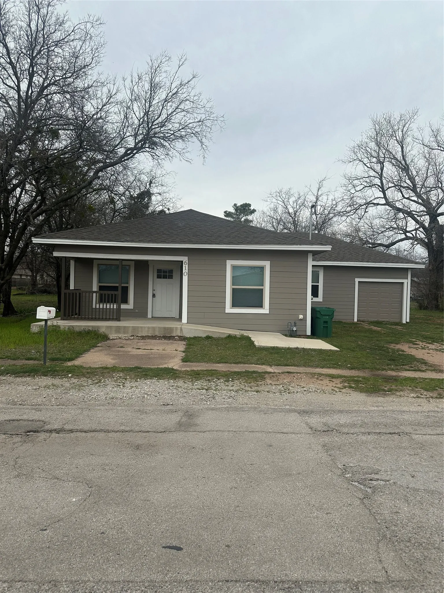 Single Family Residence For Sale