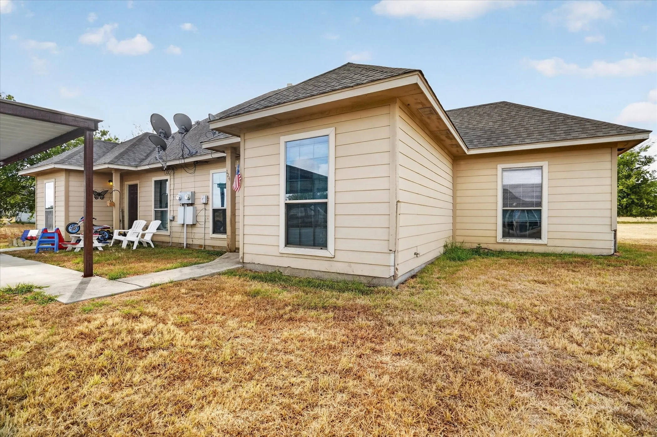Duplex For Sale in Parker County , 124 Collett Court, Weatherford, Texas 76088, 6 Bedroom, 4 Bathroom, Garage spaces, 0 Sqft, built in 2007, mls#21408953, Real Estate Agent in Weatherford, Homes For Sale in Parker county, Homes For Sale in Weatherford, Realtor in Weatherford Texas, Real Estate Brokerage Independent Realty Texas, Luminita Cordes Realtor