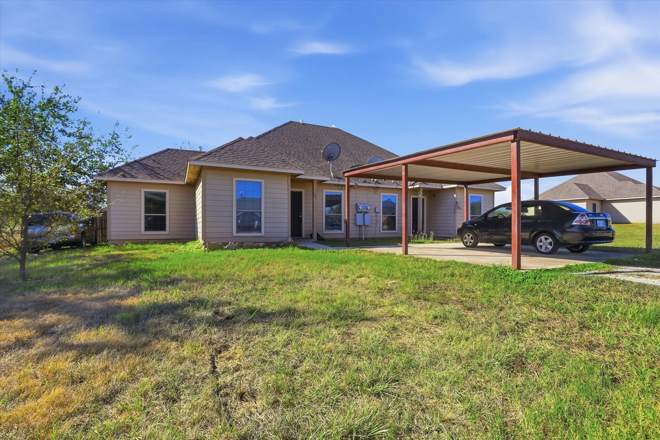 Duplex For Sale in Parker County , 124 Collett Court, Weatherford, Texas 76088, 6 Bedroom, 4 Bathroom, Garage spaces, 0 Sqft, built in 2007, mls#21408953, Real Estate Agent in Weatherford, Homes For Sale in Parker county, Homes For Sale in Weatherford, Realtor in Weatherford Texas, Real Estate Brokerage Independent Realty Texas, Luminita Cordes Realtor