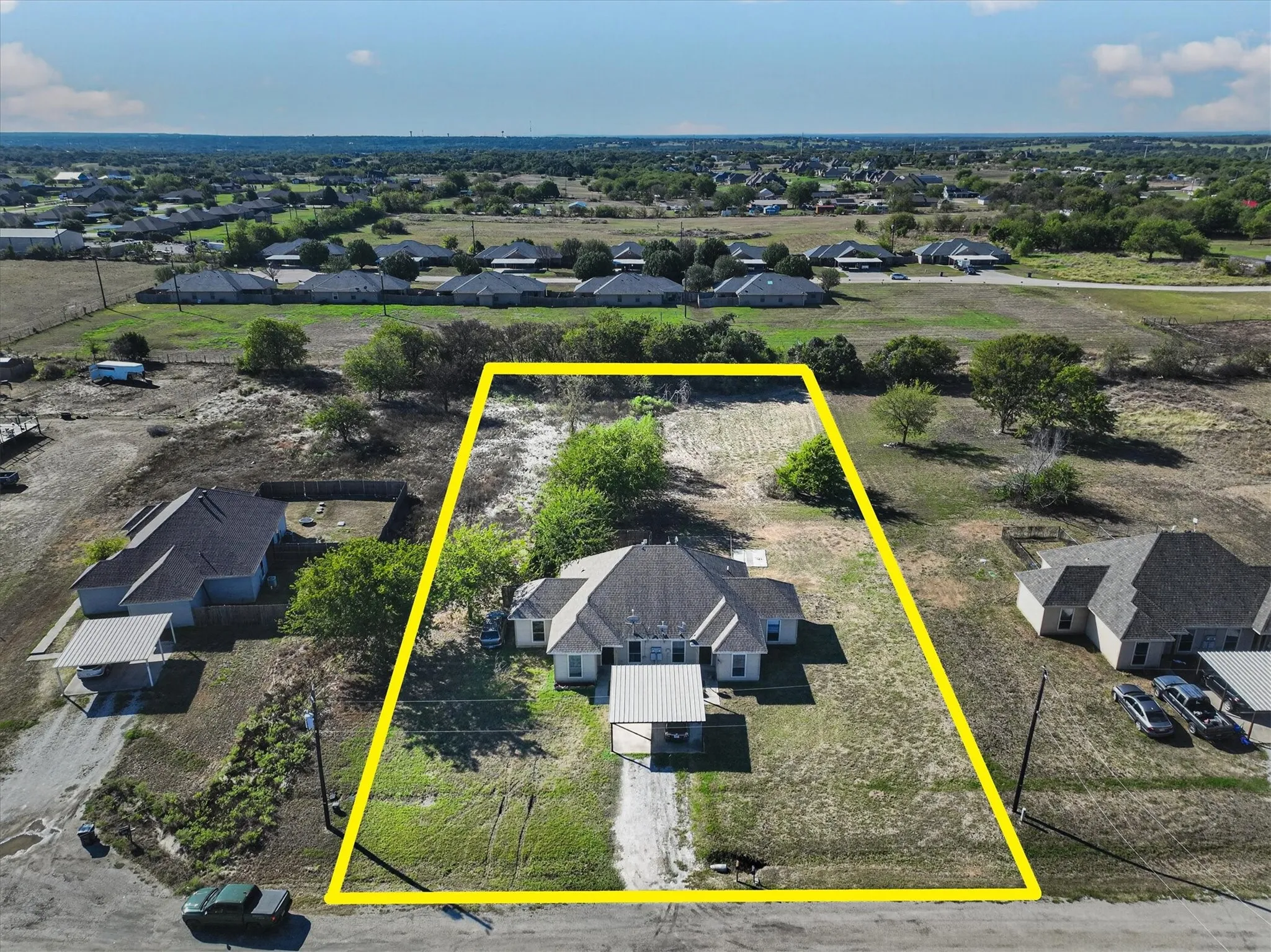 Duplex For Sale in Parker County , 124 Collett Court, Weatherford, Texas 76088, 6 Bedroom, 4 Bathroom, Garage spaces, 0 Sqft, built in 2007, mls#21408953, Real Estate Agent in Weatherford, Homes For Sale in Parker county, Homes For Sale in Weatherford, Realtor in Weatherford Texas, Real Estate Brokerage Independent Realty Texas, Luminita Cordes Realtor