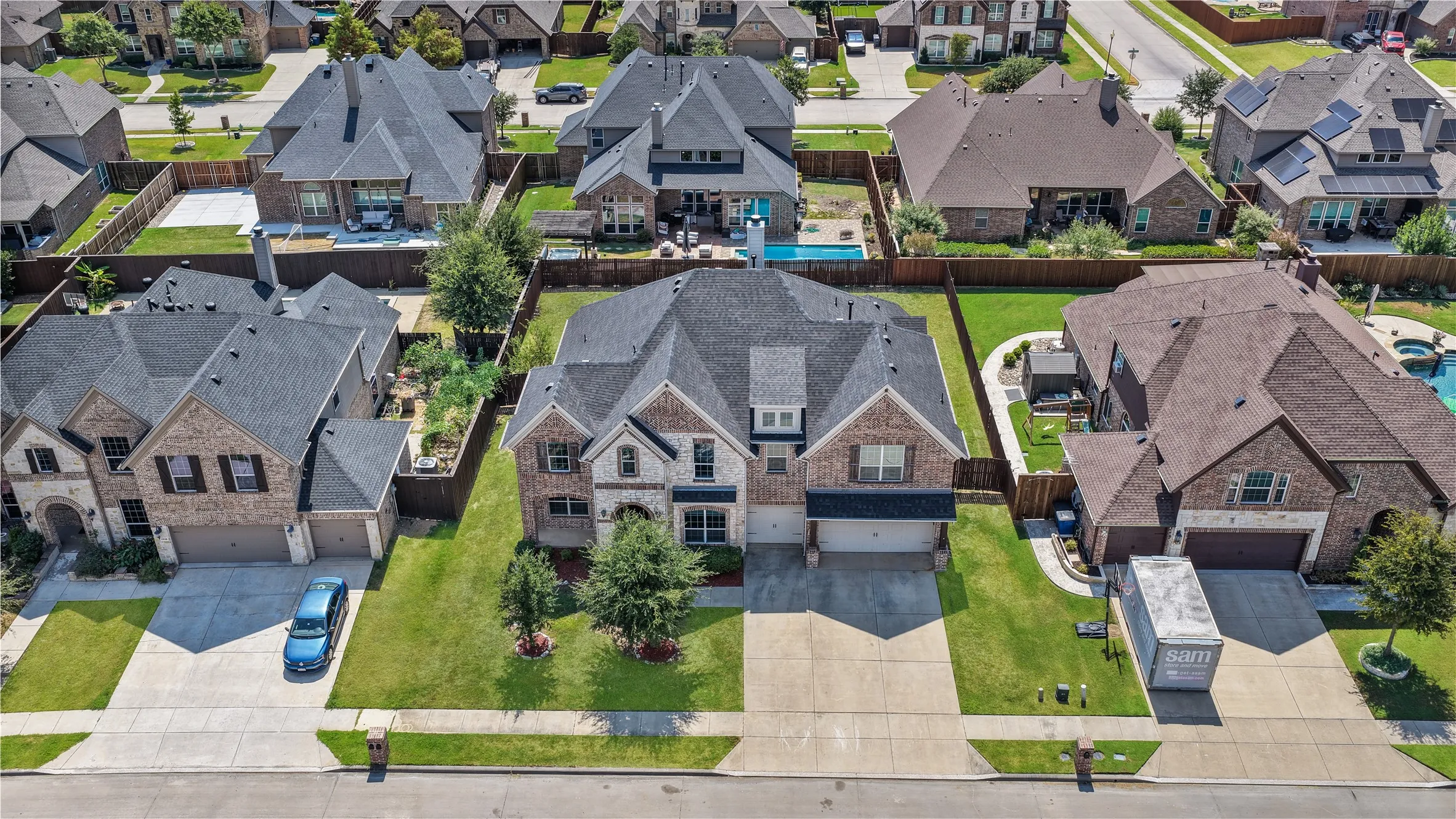 Single Family Residence For Sale in Denton County , 2224 Hideaway Pointe Drive, Little Elm, Texas 75068, 5 Bedroom, 5 Bathroom, 3 Garage spaces, 3,882 Sqft, built in 2012, mls#21408964, Real Estate Agent in Little Elm, Homes For Sale in Denton county, Homes For Sale in Little Elm, Realtor in Little Elm Texas, Real Estate Brokerage Independent Realty Texas, Luminita Cordes Realtor