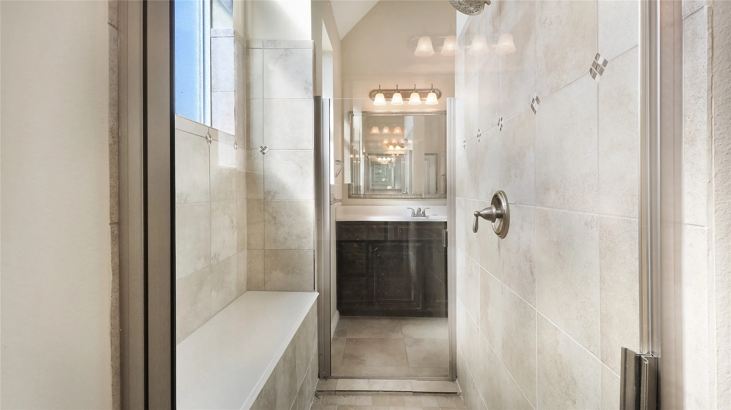 Single Family Residence For Sale in Denton County , 2224 Hideaway Pointe Drive, Little Elm, Texas 75068, 5 Bedroom, 5 Bathroom, 3 Garage spaces, 3,882 Sqft, built in 2012, mls#21408964, Real Estate Agent in Little Elm, Homes For Sale in Denton county, Homes For Sale in Little Elm, Realtor in Little Elm Texas, Real Estate Brokerage Independent Realty Texas, Luminita Cordes Realtor