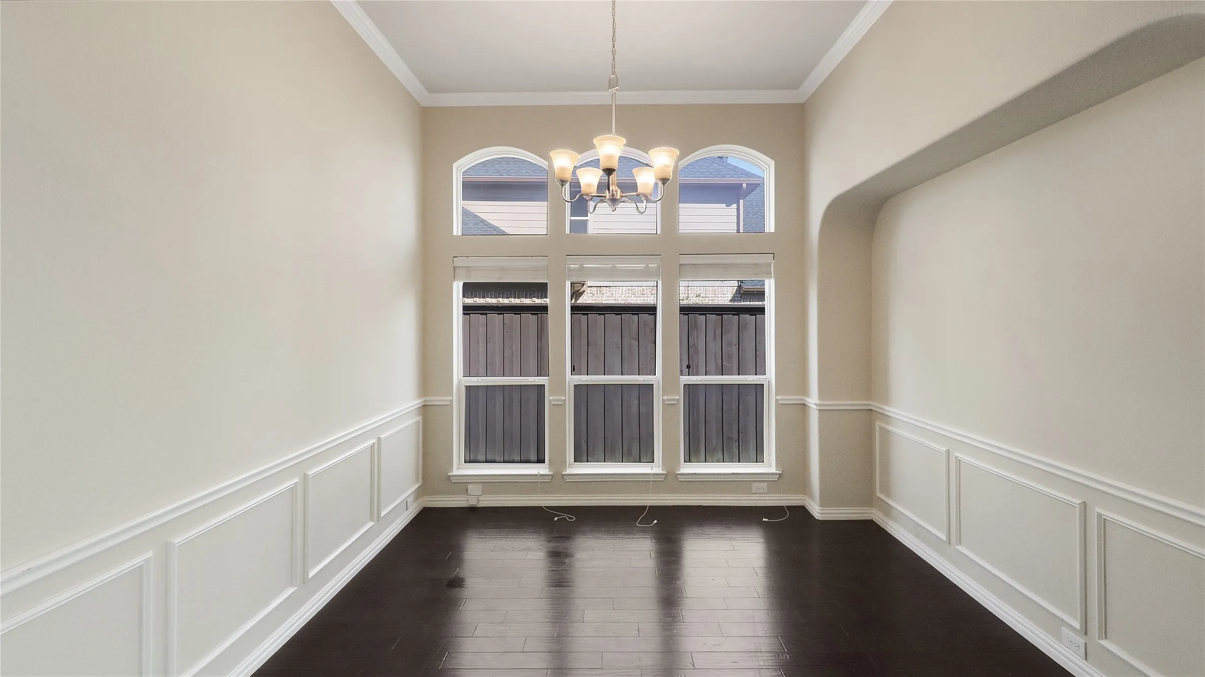 Single Family Residence For Sale in Denton County , 2224 Hideaway Pointe Drive, Little Elm, Texas 75068, 5 Bedroom, 5 Bathroom, 3 Garage spaces, 3,882 Sqft, built in 2012, mls#21408964, Real Estate Agent in Little Elm, Homes For Sale in Denton county, Homes For Sale in Little Elm, Realtor in Little Elm Texas, Real Estate Brokerage Independent Realty Texas, Luminita Cordes Realtor