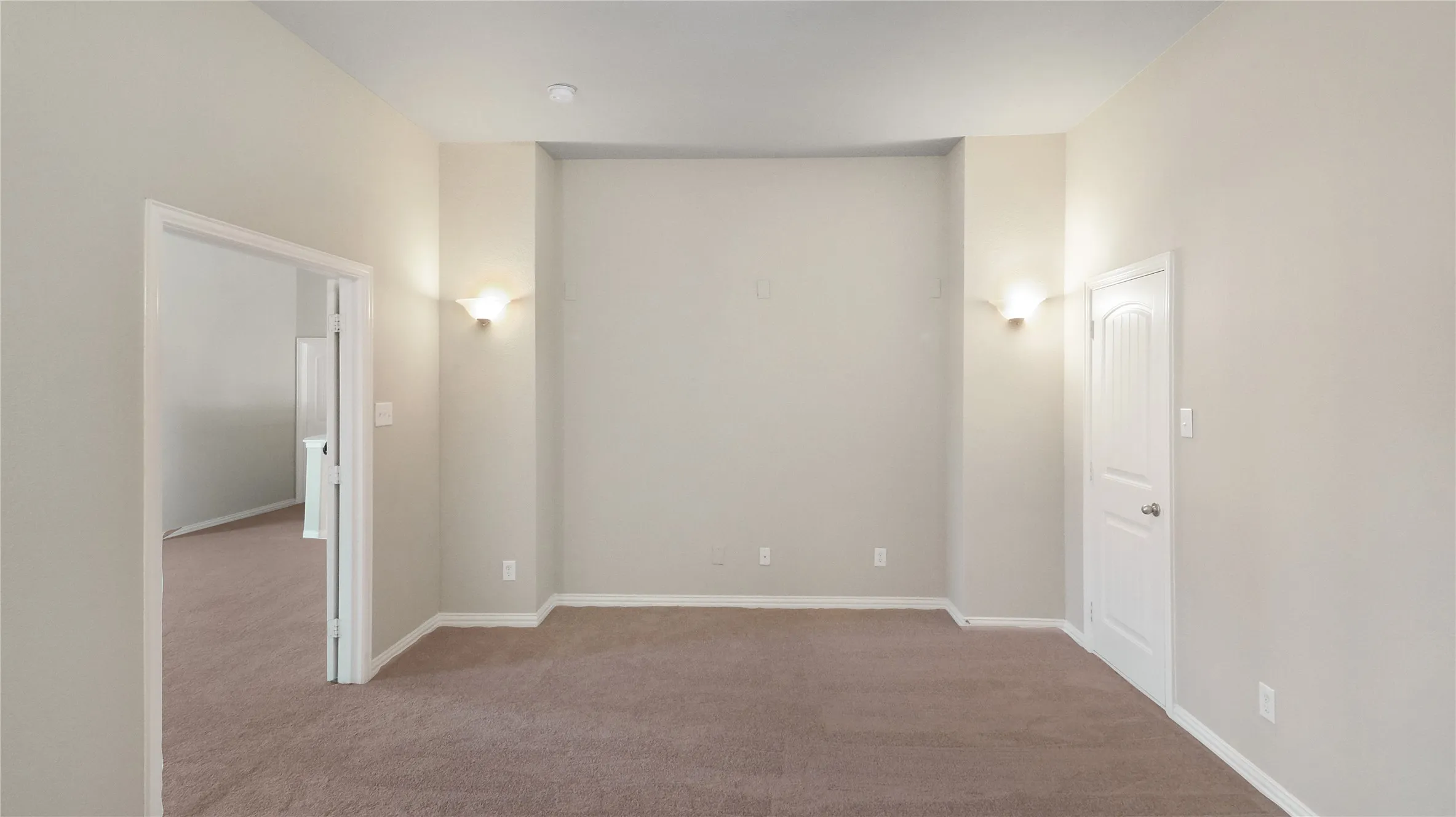 Single Family Residence For Sale in Denton County , 2224 Hideaway Pointe Drive, Little Elm, Texas 75068, 5 Bedroom, 5 Bathroom, 3 Garage spaces, 3,882 Sqft, built in 2012, mls#21408964, Real Estate Agent in Little Elm, Homes For Sale in Denton county, Homes For Sale in Little Elm, Realtor in Little Elm Texas, Real Estate Brokerage Independent Realty Texas, Luminita Cordes Realtor