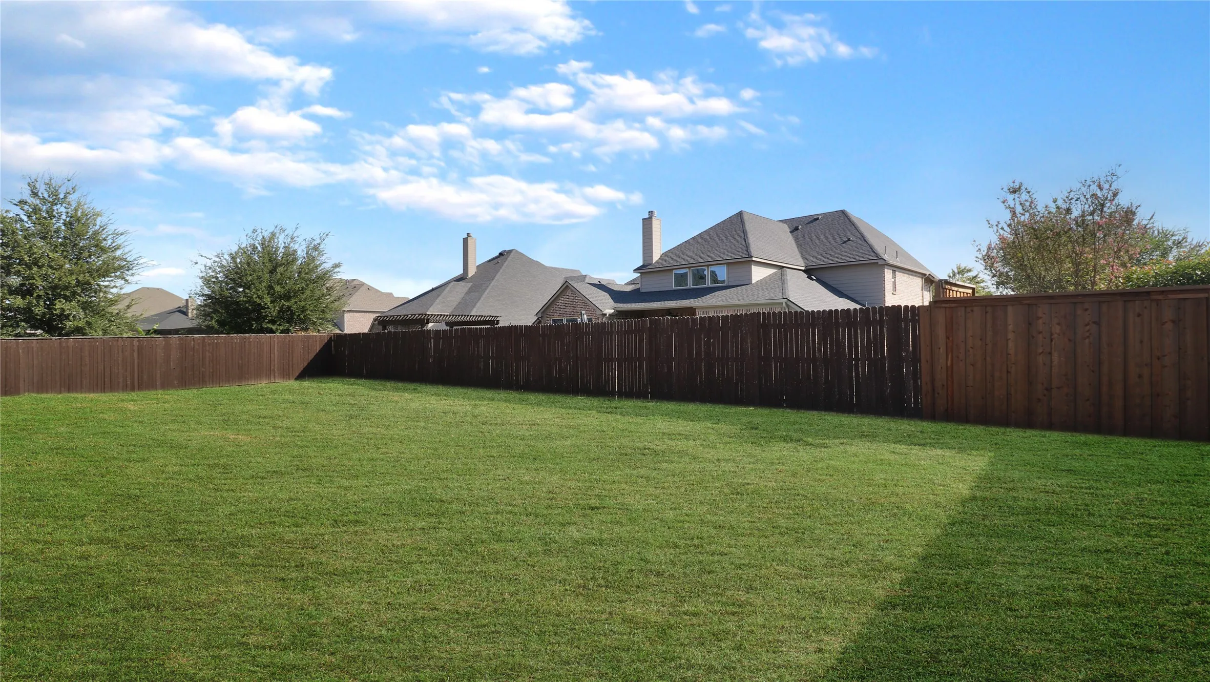 Single Family Residence For Sale in Denton County , 2224 Hideaway Pointe Drive, Little Elm, Texas 75068, 5 Bedroom, 5 Bathroom, 3 Garage spaces, 3,882 Sqft, built in 2012, mls#21408964, Real Estate Agent in Little Elm, Homes For Sale in Denton county, Homes For Sale in Little Elm, Realtor in Little Elm Texas, Real Estate Brokerage Independent Realty Texas, Luminita Cordes Realtor
