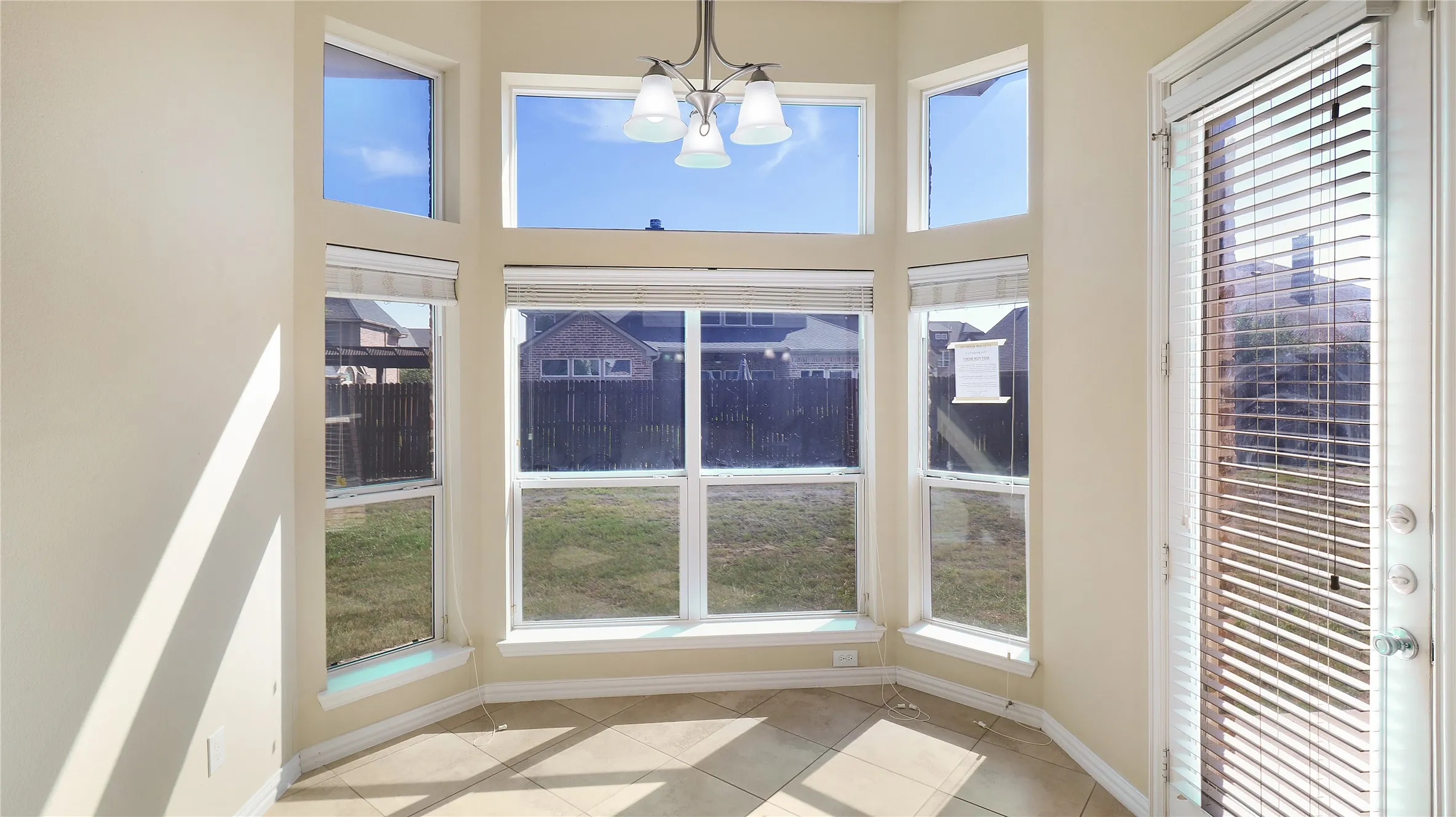 Single Family Residence For Sale in Denton County , 2224 Hideaway Pointe Drive, Little Elm, Texas 75068, 5 Bedroom, 5 Bathroom, 3 Garage spaces, 3,882 Sqft, built in 2012, mls#21408964, Real Estate Agent in Little Elm, Homes For Sale in Denton county, Homes For Sale in Little Elm, Realtor in Little Elm Texas, Real Estate Brokerage Independent Realty Texas, Luminita Cordes Realtor