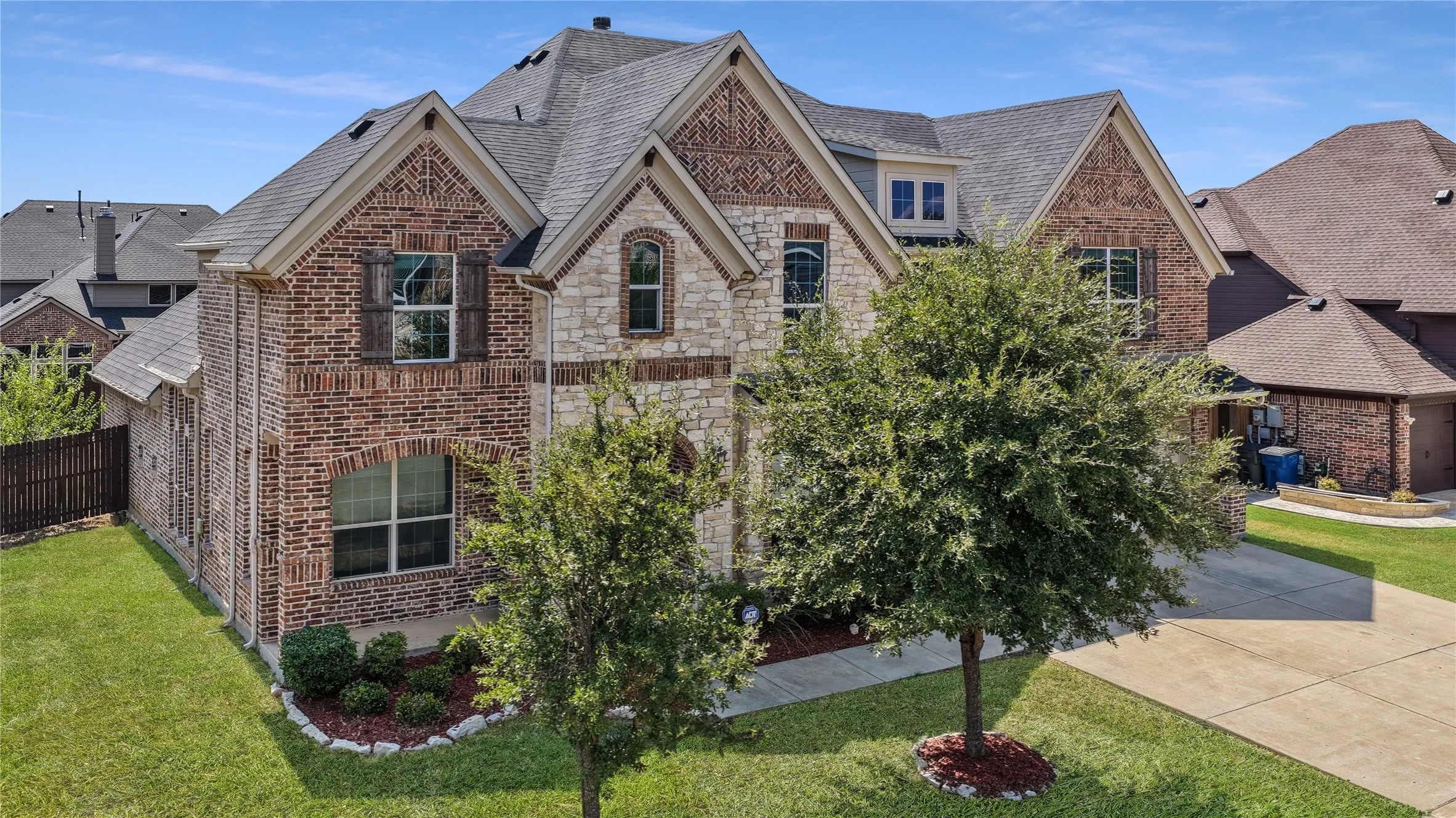 Single Family Residence For Sale in Denton County , 2224 Hideaway Pointe Drive, Little Elm, Texas 75068, 5 Bedroom, 5 Bathroom, 3 Garage spaces, 3,882 Sqft, built in 2012, mls#21408964, Real Estate Agent in Little Elm, Homes For Sale in Denton county, Homes For Sale in Little Elm, Realtor in Little Elm Texas, Real Estate Brokerage Independent Realty Texas, Luminita Cordes Realtor