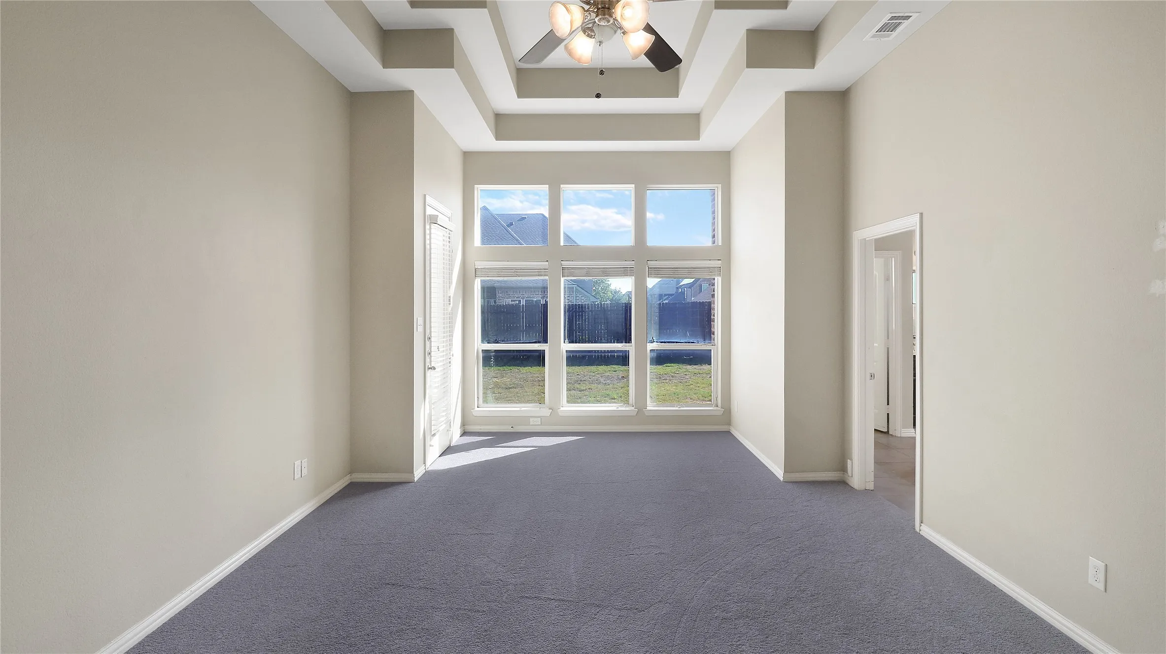 Single Family Residence For Sale in Denton County , 2224 Hideaway Pointe Drive, Little Elm, Texas 75068, 5 Bedroom, 5 Bathroom, 3 Garage spaces, 3,882 Sqft, built in 2012, mls#21408964, Real Estate Agent in Little Elm, Homes For Sale in Denton county, Homes For Sale in Little Elm, Realtor in Little Elm Texas, Real Estate Brokerage Independent Realty Texas, Luminita Cordes Realtor