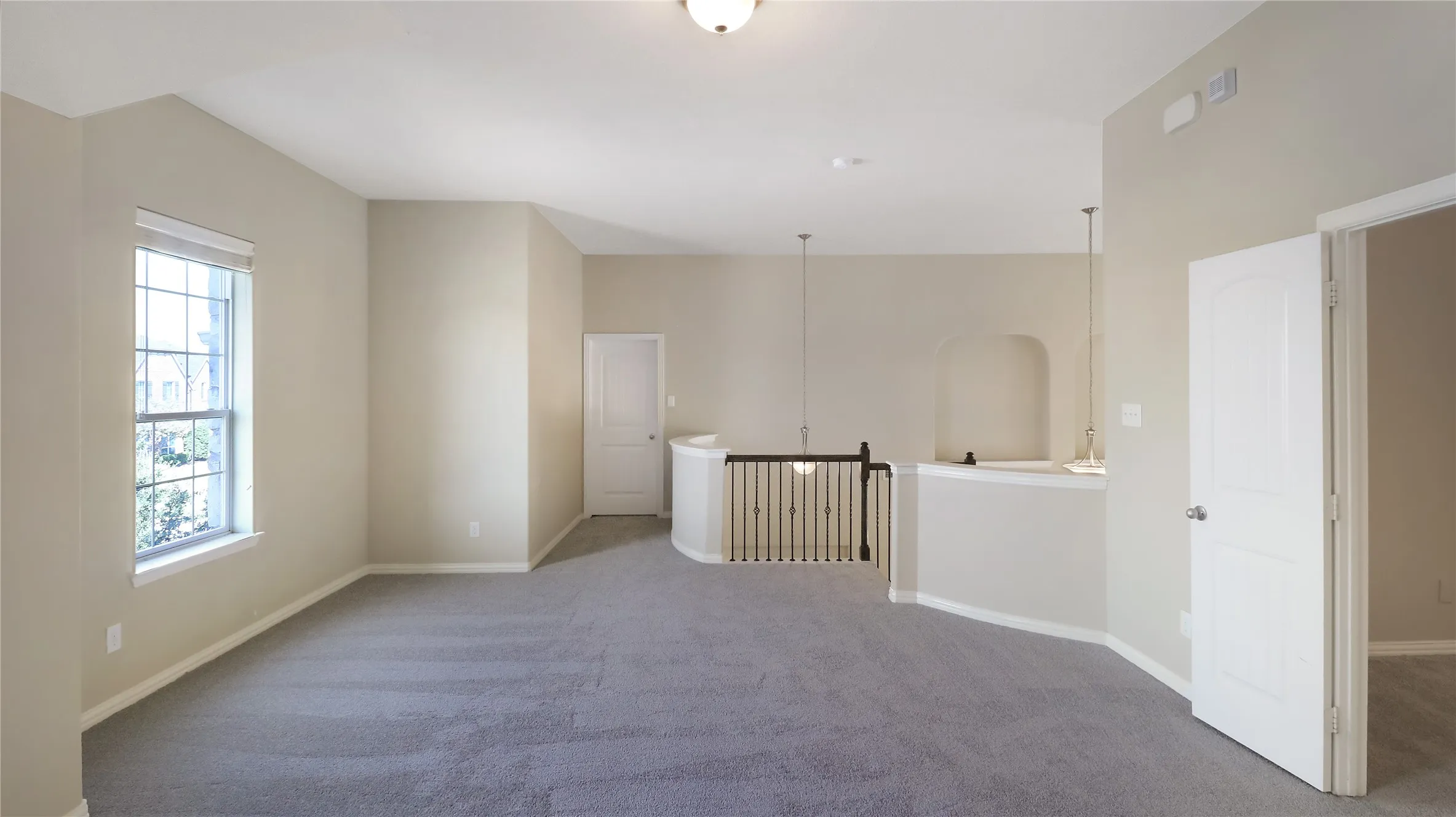 Single Family Residence For Sale in Denton County , 2224 Hideaway Pointe Drive, Little Elm, Texas 75068, 5 Bedroom, 5 Bathroom, 3 Garage spaces, 3,882 Sqft, built in 2012, mls#21408964, Real Estate Agent in Little Elm, Homes For Sale in Denton county, Homes For Sale in Little Elm, Realtor in Little Elm Texas, Real Estate Brokerage Independent Realty Texas, Luminita Cordes Realtor