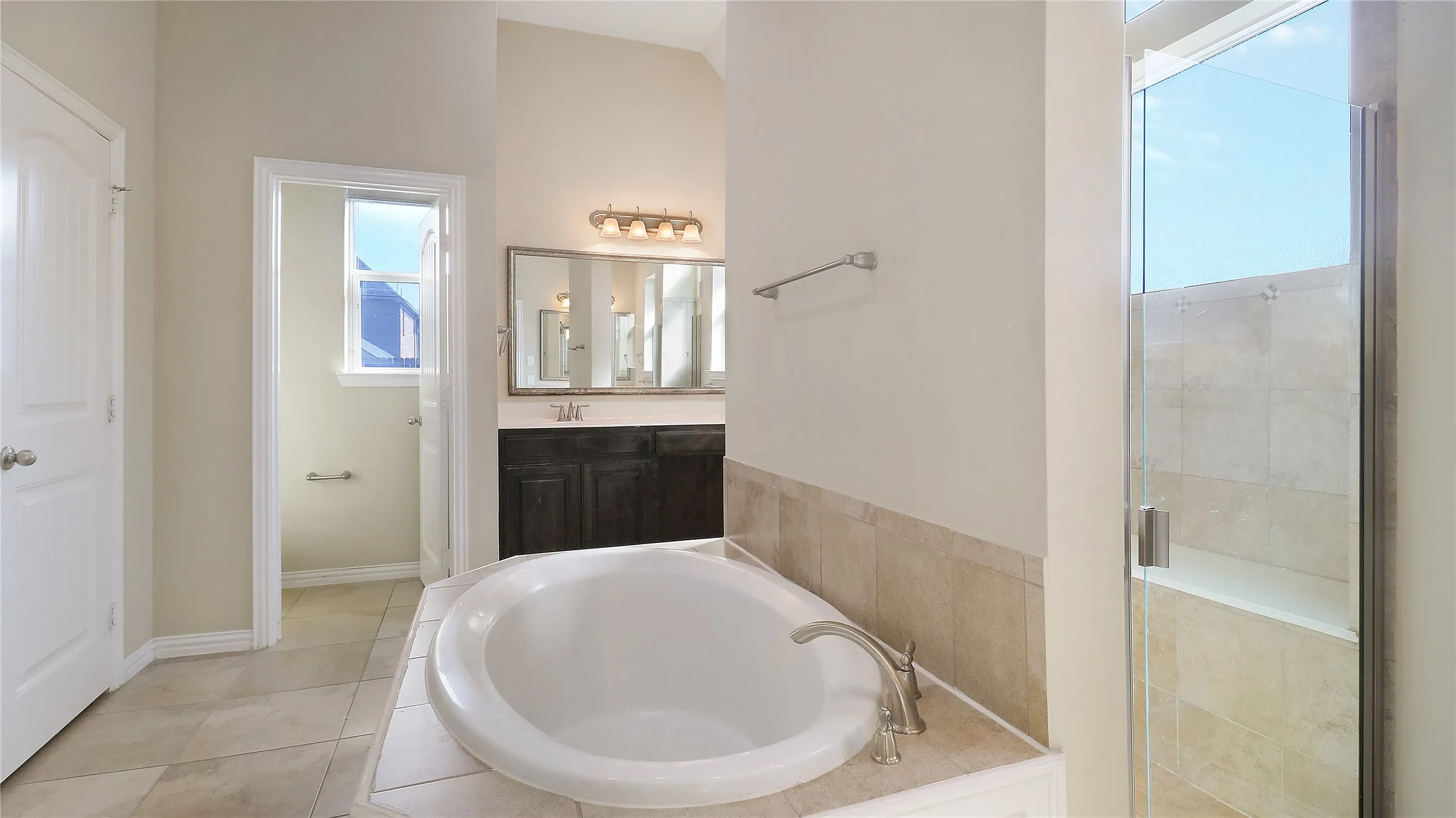 Single Family Residence For Sale in Denton County , 2224 Hideaway Pointe Drive, Little Elm, Texas 75068, 5 Bedroom, 5 Bathroom, 3 Garage spaces, 3,882 Sqft, built in 2012, mls#21408964, Real Estate Agent in Little Elm, Homes For Sale in Denton county, Homes For Sale in Little Elm, Realtor in Little Elm Texas, Real Estate Brokerage Independent Realty Texas, Luminita Cordes Realtor
