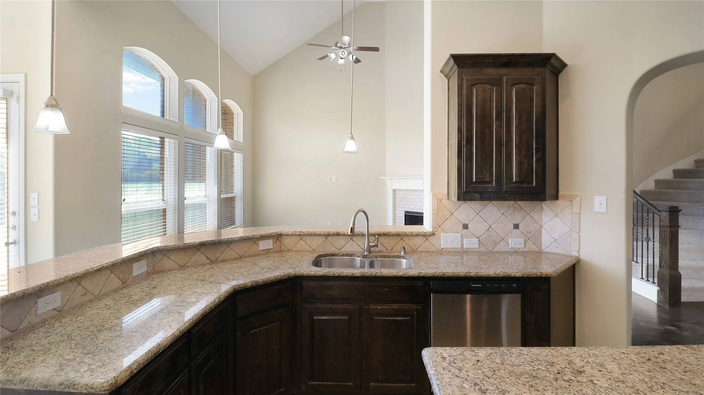 Single Family Residence For Sale in Denton County , 2224 Hideaway Pointe Drive, Little Elm, Texas 75068, 5 Bedroom, 5 Bathroom, 3 Garage spaces, 3,882 Sqft, built in 2012, mls#21408964, Real Estate Agent in Little Elm, Homes For Sale in Denton county, Homes For Sale in Little Elm, Realtor in Little Elm Texas, Real Estate Brokerage Independent Realty Texas, Luminita Cordes Realtor
