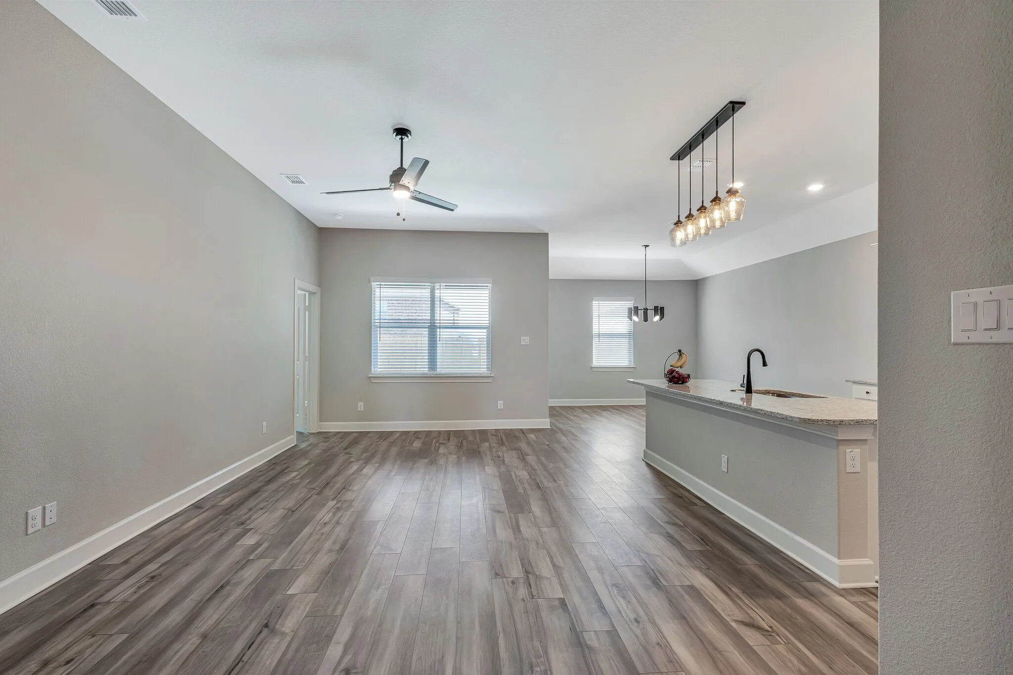 Single Family Residence For Sale in Collin County , 829 Calhoun Drive, Anna, Texas 75409, 4 Bedroom, 2 Bathroom, 2 Garage spaces, 2,025 Sqft, built in 2023, mls#21408954, Real Estate Agent in Anna, Homes For Sale in Collin county, Homes For Sale in Anna, Realtor in Anna Texas, Real Estate Brokerage Independent Realty Texas, Luminita Cordes Realtor