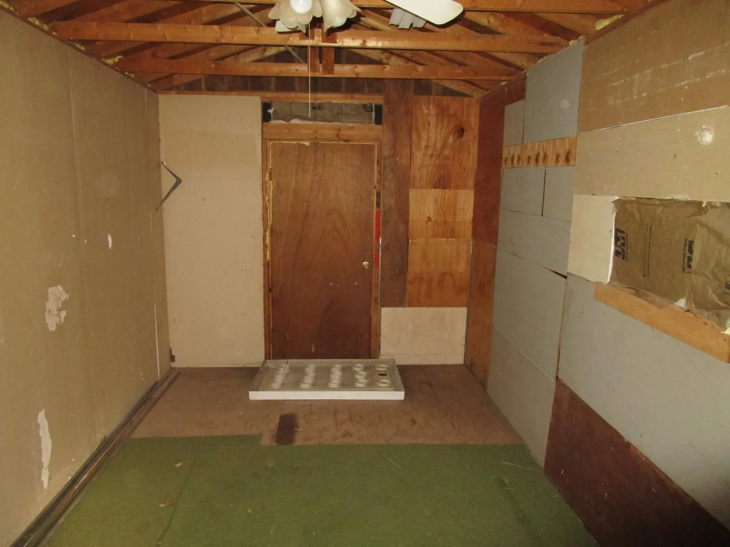Single Family Residence For Sale in Haskell County , 208 N Avenue E, Haskell, Texas 79521, 3 Bedroom, 3 Bathroom, Garage spaces, 2,063 Sqft, built in 1920, mls#21408969, Real Estate Agent in Haskell, Homes For Sale in Haskell county, Homes For Sale in Haskell, Realtor in Haskell Texas, Real Estate Brokerage Independent Realty Texas, Luminita Cordes Realtor