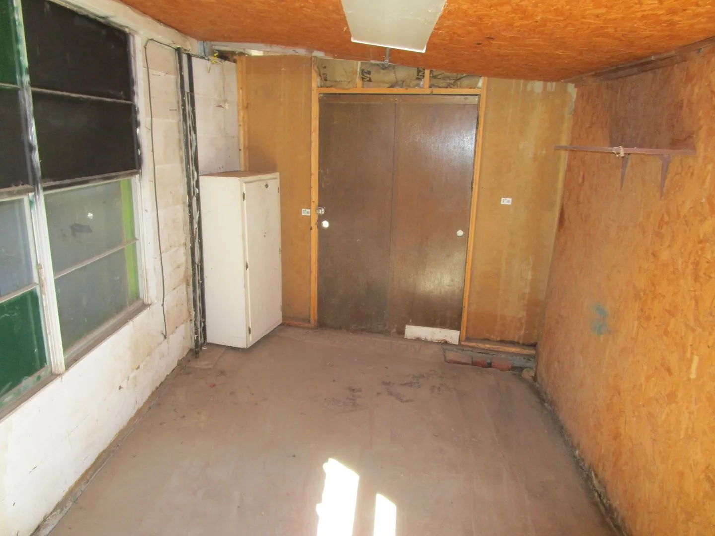 Single Family Residence For Sale in Haskell County , 208 N Avenue E, Haskell, Texas 79521, 3 Bedroom, 3 Bathroom, Garage spaces, 2,063 Sqft, built in 1920, mls#21408969, Real Estate Agent in Haskell, Homes For Sale in Haskell county, Homes For Sale in Haskell, Realtor in Haskell Texas, Real Estate Brokerage Independent Realty Texas, Luminita Cordes Realtor