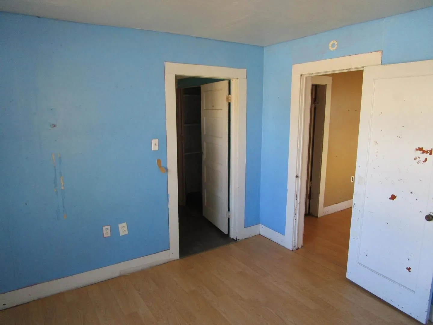 Single Family Residence For Sale in Haskell County , 208 N Avenue E, Haskell, Texas 79521, 3 Bedroom, 3 Bathroom, Garage spaces, 2,063 Sqft, built in 1920, mls#21408969, Real Estate Agent in Haskell, Homes For Sale in Haskell county, Homes For Sale in Haskell, Realtor in Haskell Texas, Real Estate Brokerage Independent Realty Texas, Luminita Cordes Realtor