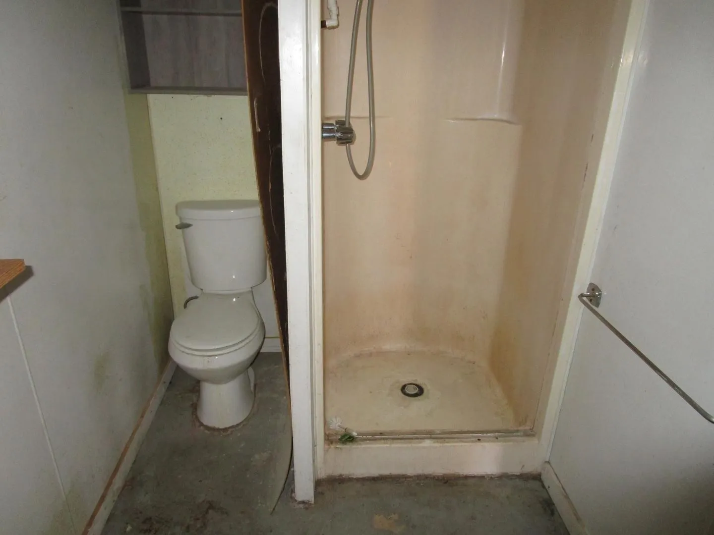 Single Family Residence For Sale in Haskell County , 208 N Avenue E, Haskell, Texas 79521, 3 Bedroom, 3 Bathroom, Garage spaces, 2,063 Sqft, built in 1920, mls#21408969, Real Estate Agent in Haskell, Homes For Sale in Haskell county, Homes For Sale in Haskell, Realtor in Haskell Texas, Real Estate Brokerage Independent Realty Texas, Luminita Cordes Realtor
