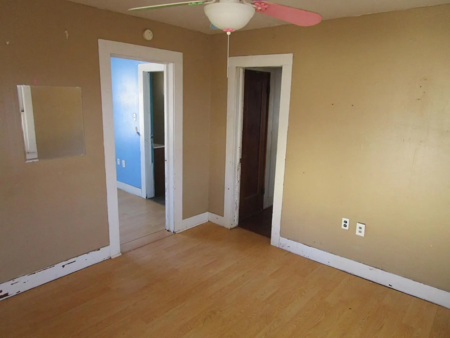 Single Family Residence For Sale in Haskell County , 208 N Avenue E, Haskell, Texas 79521, 3 Bedroom, 3 Bathroom, Garage spaces, 2,063 Sqft, built in 1920, mls#21408969, Real Estate Agent in Haskell, Homes For Sale in Haskell county, Homes For Sale in Haskell, Realtor in Haskell Texas, Real Estate Brokerage Independent Realty Texas, Luminita Cordes Realtor