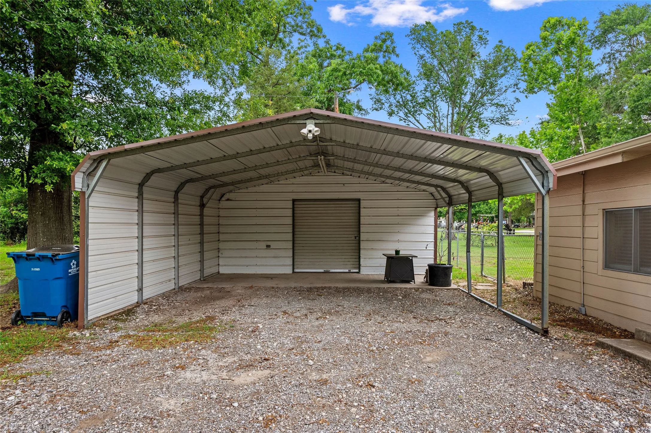 Single Family Residence For Rent in Wood County , 401 Central, Quitman, Texas 75783, 2 Bedroom, 1 Bathroom, Garage spaces, 1,398 Sqft, built in 0, mls#21408972, Real Estate Agent in Quitman, Homes For Rent in Wood county, Homes For Rent in Quitman, Realtor in Quitman Texas, Real Estate Brokerage Independent Realty Texas, Luminita Cordes Realtor