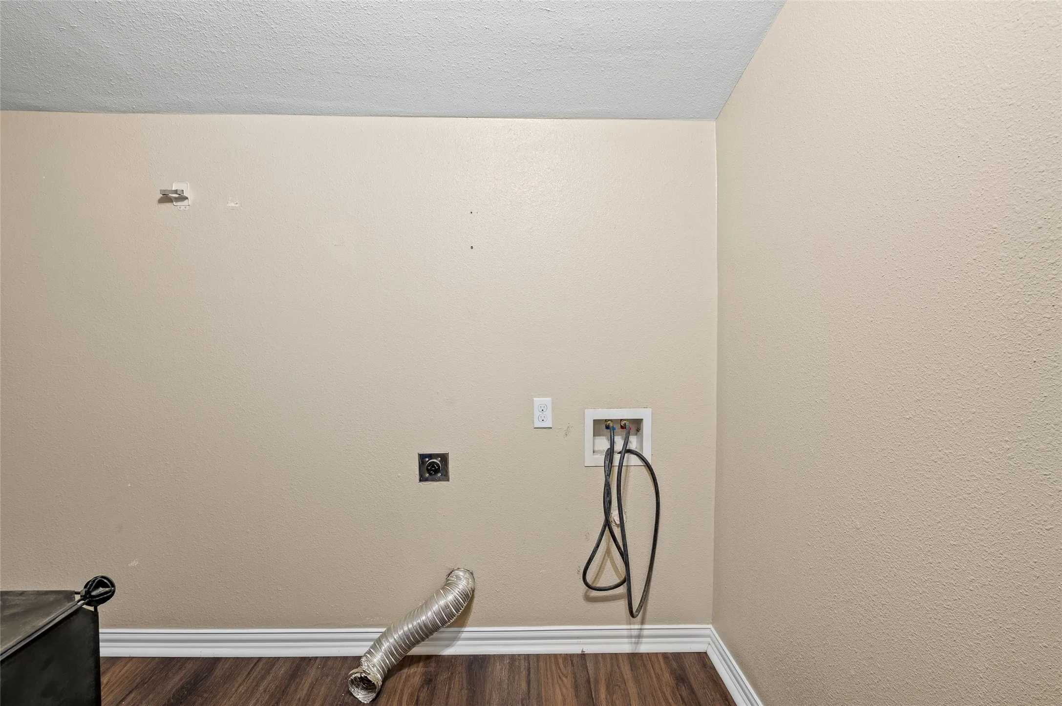 Single Family Residence For Rent in Wood County , 401 Central, Quitman, Texas 75783, 2 Bedroom, 1 Bathroom, Garage spaces, 1,398 Sqft, built in 0, mls#21408972, Real Estate Agent in Quitman, Homes For Rent in Wood county, Homes For Rent in Quitman, Realtor in Quitman Texas, Real Estate Brokerage Independent Realty Texas, Luminita Cordes Realtor