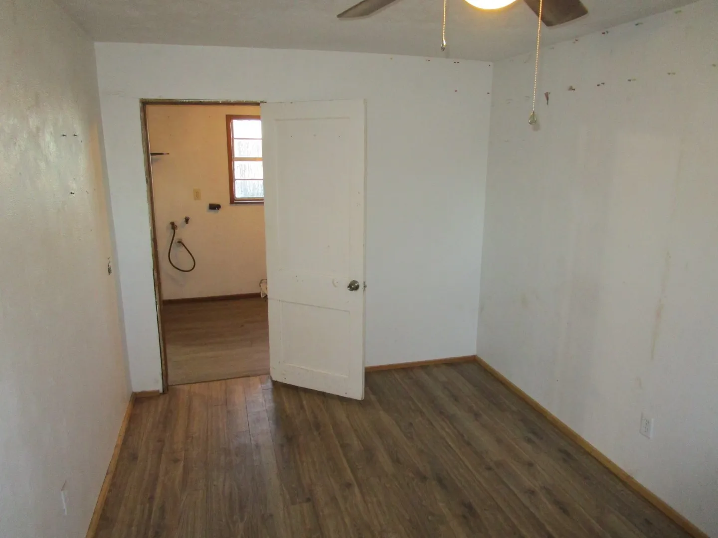 Single Family Residence For Sale in Foard County , 120 N 6th Street, Crowell, Texas 79227, 3 Bedroom, 2 Bathroom, 1 Garage spaces, 1,264 Sqft, built in 1940, mls#21408973, Real Estate Agent in Crowell, Homes For Sale in Foard county, Homes For Sale in Crowell, Realtor in Crowell Texas, Real Estate Brokerage Independent Realty Texas, Luminita Cordes Realtor