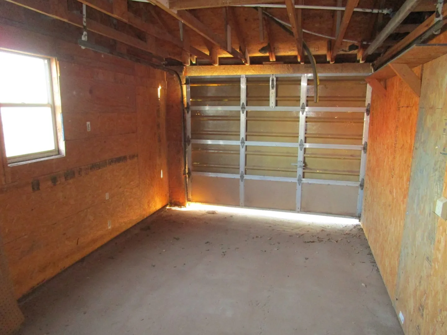 Single Family Residence For Sale in Foard County , 120 N 6th Street, Crowell, Texas 79227, 3 Bedroom, 2 Bathroom, 1 Garage spaces, 1,264 Sqft, built in 1940, mls#21408973, Real Estate Agent in Crowell, Homes For Sale in Foard county, Homes For Sale in Crowell, Realtor in Crowell Texas, Real Estate Brokerage Independent Realty Texas, Luminita Cordes Realtor