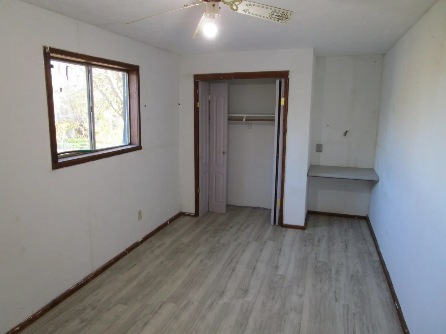 Single Family Residence For Sale in Foard County , 120 N 6th Street, Crowell, Texas 79227, 3 Bedroom, 2 Bathroom, 1 Garage spaces, 1,264 Sqft, built in 1940, mls#21408973, Real Estate Agent in Crowell, Homes For Sale in Foard county, Homes For Sale in Crowell, Realtor in Crowell Texas, Real Estate Brokerage Independent Realty Texas, Luminita Cordes Realtor