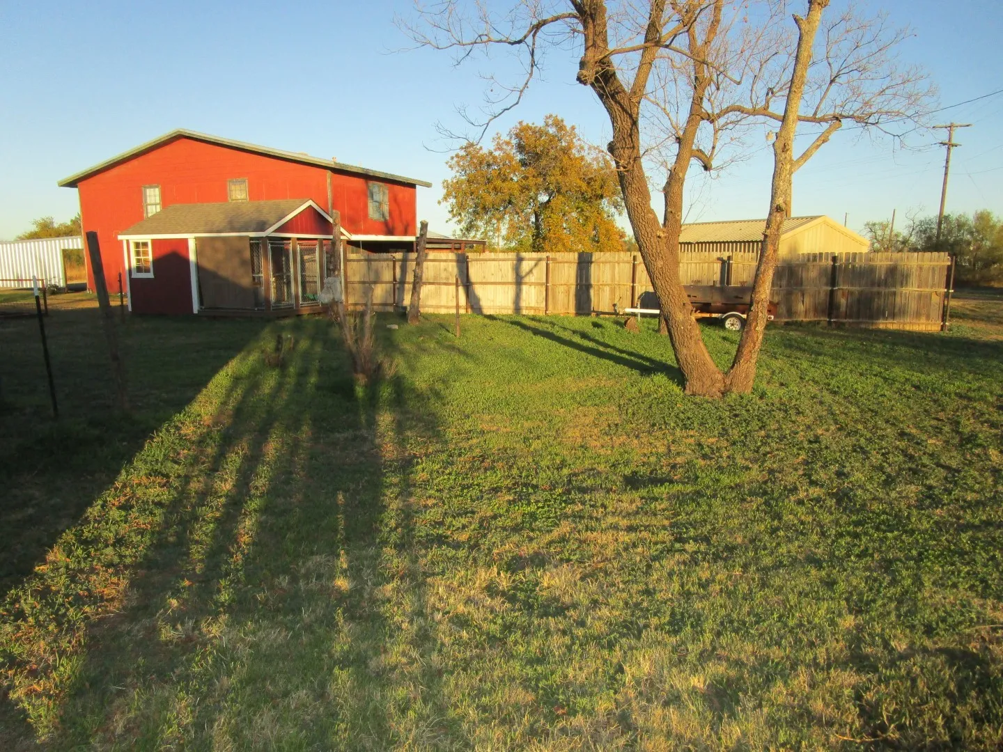 Single Family Residence For Sale in Foard County , 120 N 6th Street, Crowell, Texas 79227, 3 Bedroom, 2 Bathroom, 1 Garage spaces, 1,264 Sqft, built in 1940, mls#21408973, Real Estate Agent in Crowell, Homes For Sale in Foard county, Homes For Sale in Crowell, Realtor in Crowell Texas, Real Estate Brokerage Independent Realty Texas, Luminita Cordes Realtor