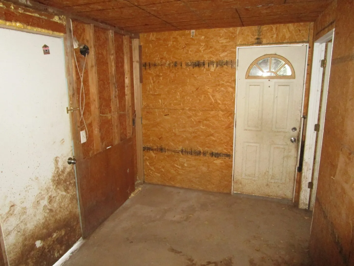 Single Family Residence For Sale in Foard County , 120 N 6th Street, Crowell, Texas 79227, 3 Bedroom, 2 Bathroom, 1 Garage spaces, 1,264 Sqft, built in 1940, mls#21408973, Real Estate Agent in Crowell, Homes For Sale in Foard county, Homes For Sale in Crowell, Realtor in Crowell Texas, Real Estate Brokerage Independent Realty Texas, Luminita Cordes Realtor