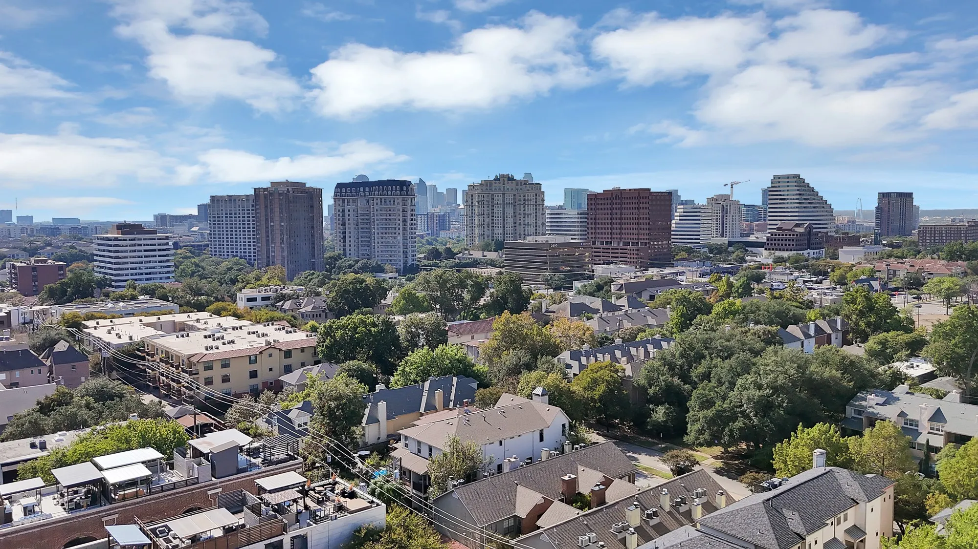 Condominium For Sale in Dallas County , 4003 Gilbert Avenue 10, Dallas, Texas 75219, 1 Bedroom, 1 Bathroom, Garage spaces, 700 Sqft, built in 1972, mls#21394241, Real Estate Agent in Dallas, Homes For Sale in Dallas county, Homes For Sale in Dallas, Realtor in Dallas Texas, Real Estate Brokerage Independent Realty Texas, Luminita Cordes Realtor