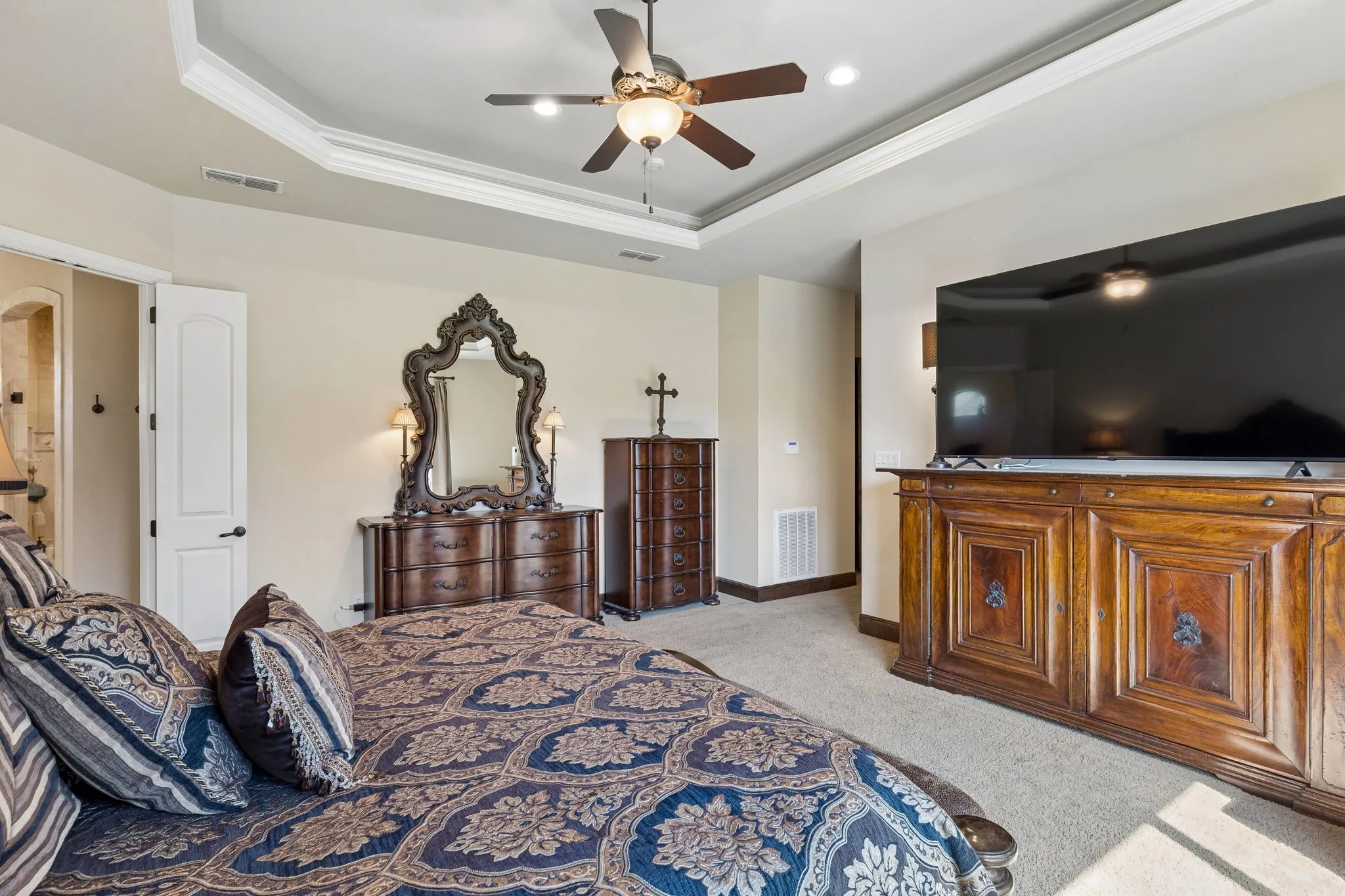 Single Family Residence For Sale in Parker County , 104 Blanca Meadows Court, Cresson, Texas 76035, 6 Bedroom, 5 Bathroom, 4 Garage spaces, 6,266 Sqft, built in 2007, mls#21407336, Real Estate Agent in Cresson, Homes For Sale in Parker county, Homes For Sale in Cresson, Realtor in Cresson Texas, Real Estate Brokerage Independent Realty Texas, Luminita Cordes Realtor