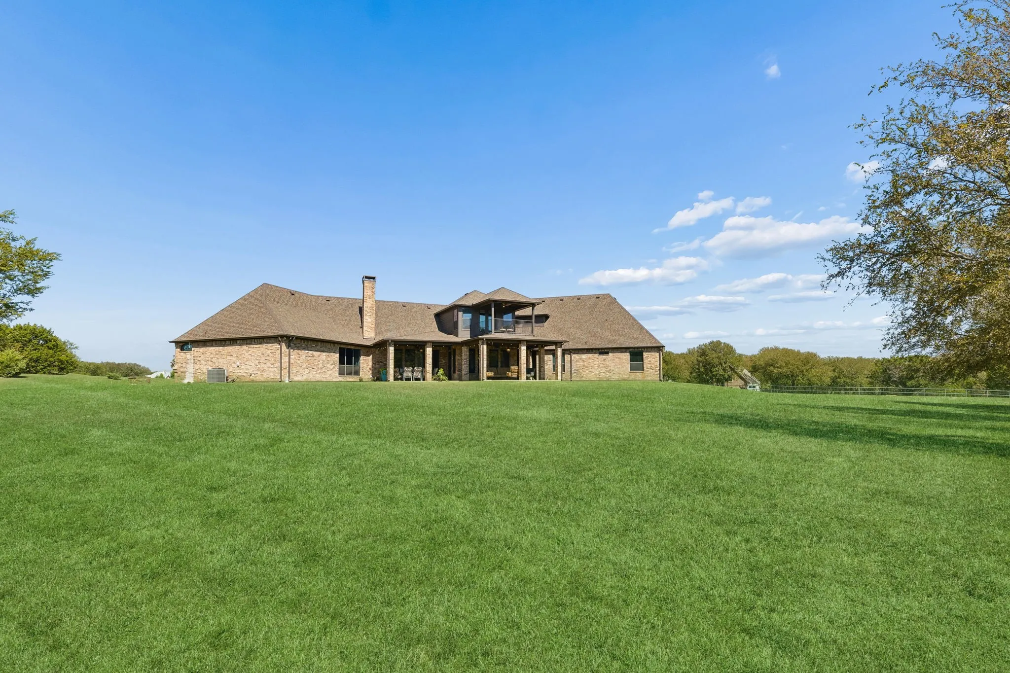 Single Family Residence For Sale in Parker County , 104 Blanca Meadows Court, Cresson, Texas 76035, 6 Bedroom, 5 Bathroom, 4 Garage spaces, 6,266 Sqft, built in 2007, mls#21407336, Real Estate Agent in Cresson, Homes For Sale in Parker county, Homes For Sale in Cresson, Realtor in Cresson Texas, Real Estate Brokerage Independent Realty Texas, Luminita Cordes Realtor