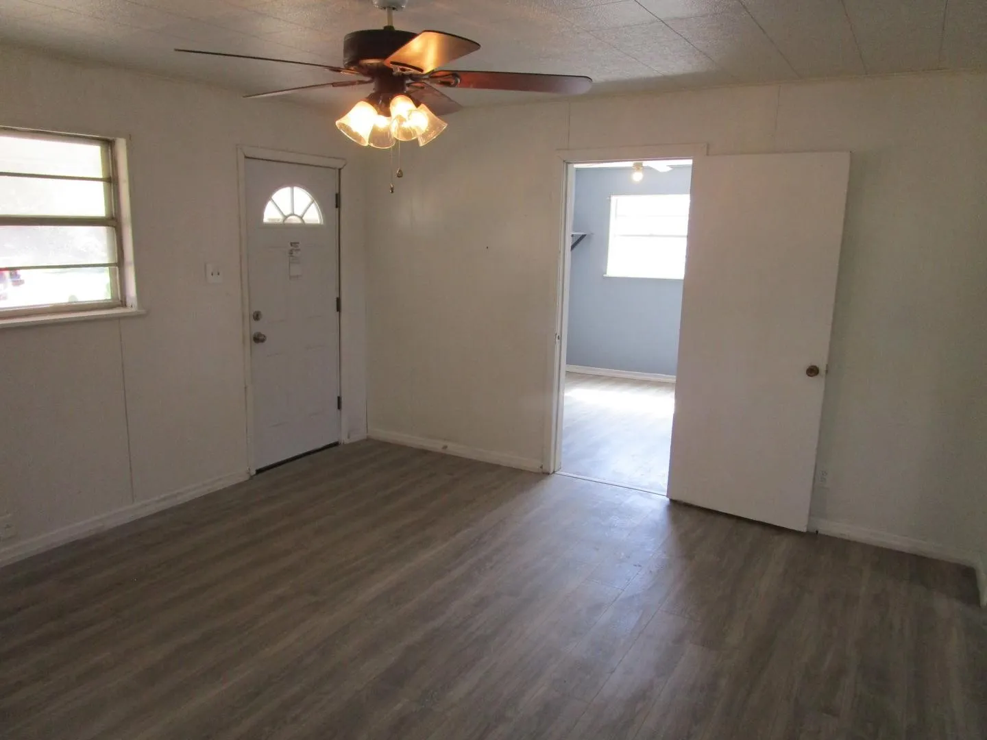 Single Family Residence For Sale in Haskell County , 1205 N Avenue F, Haskell, Texas 79521, 2 Bedroom, 1 Bathroom, Garage spaces, 824 Sqft, built in 1925, mls#21408976, Real Estate Agent in Haskell, Homes For Sale in Haskell county, Homes For Sale in Haskell, Realtor in Haskell Texas, Real Estate Brokerage Independent Realty Texas, Luminita Cordes Realtor