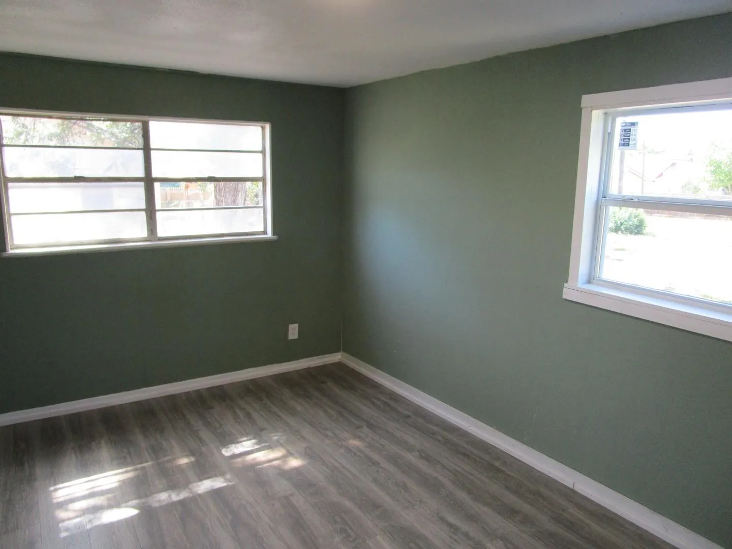 Single Family Residence For Sale in Haskell County , 1205 N Avenue F, Haskell, Texas 79521, 2 Bedroom, 1 Bathroom, Garage spaces, 824 Sqft, built in 1925, mls#21408976, Real Estate Agent in Haskell, Homes For Sale in Haskell county, Homes For Sale in Haskell, Realtor in Haskell Texas, Real Estate Brokerage Independent Realty Texas, Luminita Cordes Realtor