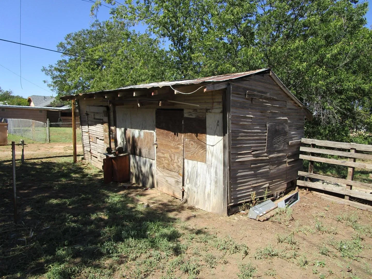 Single Family Residence For Sale in Haskell County , 1205 N Avenue F, Haskell, Texas 79521, 2 Bedroom, 1 Bathroom, Garage spaces, 824 Sqft, built in 1925, mls#21408976, Real Estate Agent in Haskell, Homes For Sale in Haskell county, Homes For Sale in Haskell, Realtor in Haskell Texas, Real Estate Brokerage Independent Realty Texas, Luminita Cordes Realtor