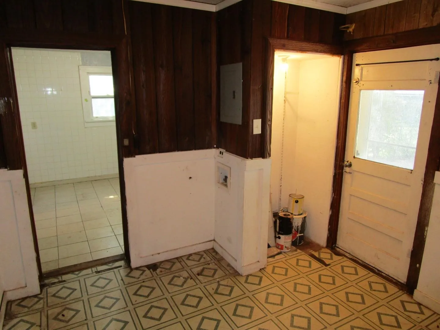 Single Family Residence For Sale in Baylor County , 515 W Mc Lain Street, Seymour, Texas 76380, 3 Bedroom, 1 Bathroom, 1 Garage spaces, 1,270 Sqft, built in 1931, mls#21408978, Real Estate Agent in Seymour, Homes For Sale in Baylor county, Homes For Sale in Seymour, Realtor in Seymour Texas, Real Estate Brokerage Independent Realty Texas, Luminita Cordes Realtor