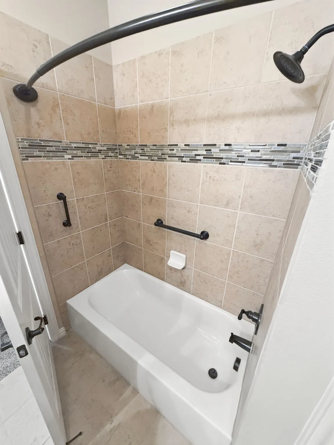 Condominium For Sale in Tarrant County , 298 Tulip Way 55, Keller, Texas 76248, 2 Bedroom, 2 Bathroom, 2 Garage spaces, 1,801 Sqft, built in 2013, mls#21402972, Real Estate Agent in Keller, Homes For Sale in Tarrant county, Homes For Sale in Keller, Realtor in Keller Texas, Real Estate Brokerage Independent Realty Texas, Luminita Cordes Realtor