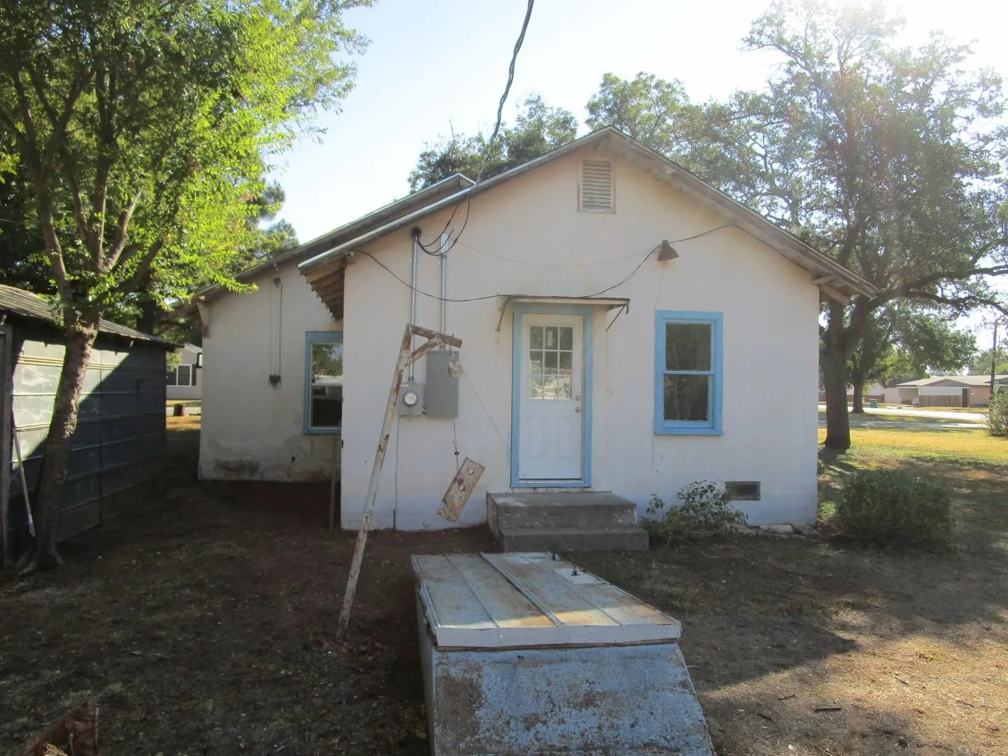 Single Family Residence For Sale in Baylor County , 205 N Donald Street, Seymour, Texas 76380, 3 Bedroom, 2 Bathroom, 1 Garage spaces, 1,274 Sqft, built in 1943, mls#21408983, Real Estate Agent in Seymour, Homes For Sale in Baylor county, Homes For Sale in Seymour, Realtor in Seymour Texas, Real Estate Brokerage Independent Realty Texas, Luminita Cordes Realtor