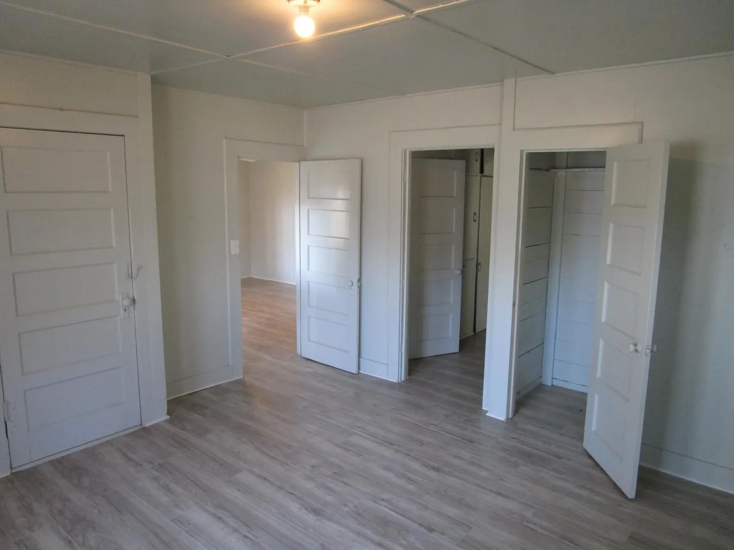 Single Family Residence For Sale in Baylor County , 205 N Donald Street, Seymour, Texas 76380, 3 Bedroom, 2 Bathroom, 1 Garage spaces, 1,274 Sqft, built in 1943, mls#21408983, Real Estate Agent in Seymour, Homes For Sale in Baylor county, Homes For Sale in Seymour, Realtor in Seymour Texas, Real Estate Brokerage Independent Realty Texas, Luminita Cordes Realtor