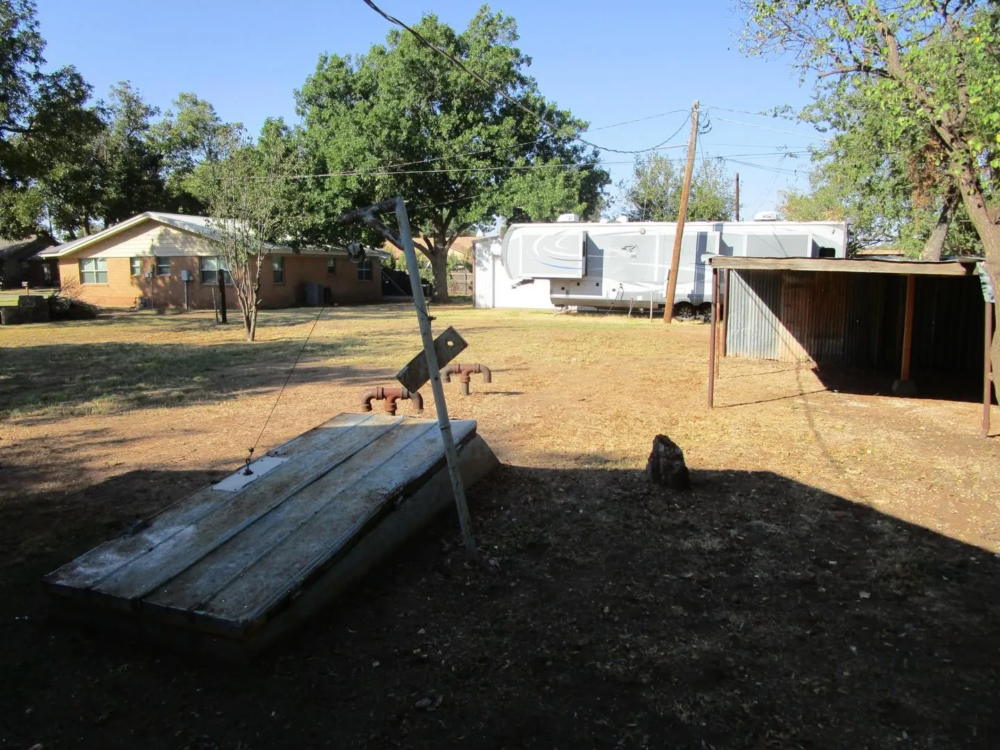 Single Family Residence For Sale in Baylor County , 205 N Donald Street, Seymour, Texas 76380, 3 Bedroom, 2 Bathroom, 1 Garage spaces, 1,274 Sqft, built in 1943, mls#21408983, Real Estate Agent in Seymour, Homes For Sale in Baylor county, Homes For Sale in Seymour, Realtor in Seymour Texas, Real Estate Brokerage Independent Realty Texas, Luminita Cordes Realtor