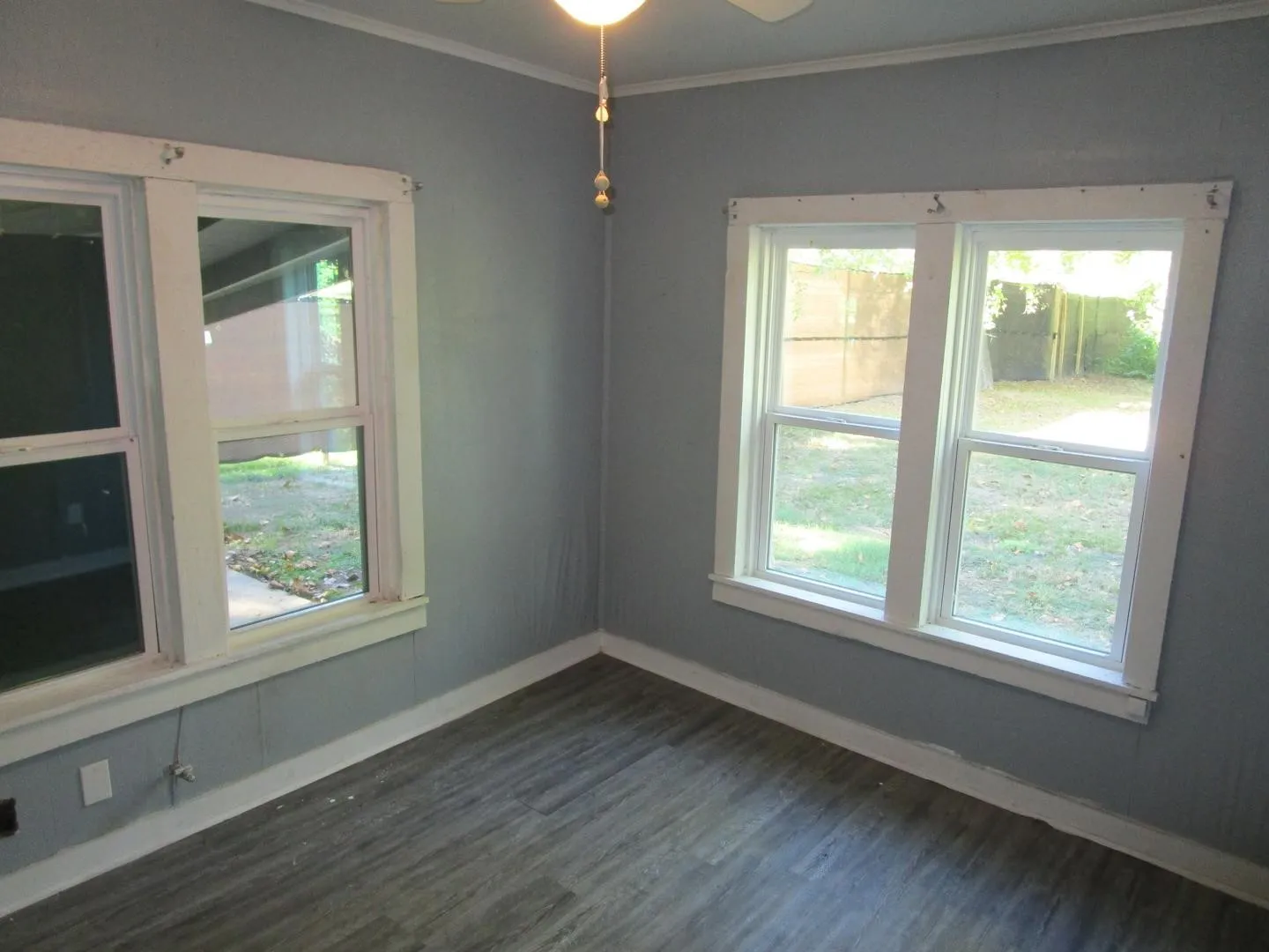 Single Family Residence For Sale in Bowie County , 126 NW Beck Street, De Kalb, Texas 75559, 2 Bedroom, 1 Bathroom, Garage spaces, 690 Sqft, built in 1940, mls#21408986, Real Estate Agent in De Kalb, Homes For Sale in Bowie county, Homes For Sale in De Kalb, Realtor in De Kalb Texas, Real Estate Brokerage Independent Realty Texas, Luminita Cordes Realtor