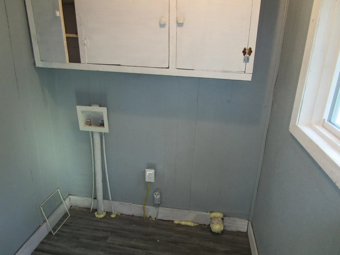 Single Family Residence For Sale in Bowie County , 126 NW Beck Street, De Kalb, Texas 75559, 2 Bedroom, 1 Bathroom, Garage spaces, 690 Sqft, built in 1940, mls#21408986, Real Estate Agent in De Kalb, Homes For Sale in Bowie county, Homes For Sale in De Kalb, Realtor in De Kalb Texas, Real Estate Brokerage Independent Realty Texas, Luminita Cordes Realtor