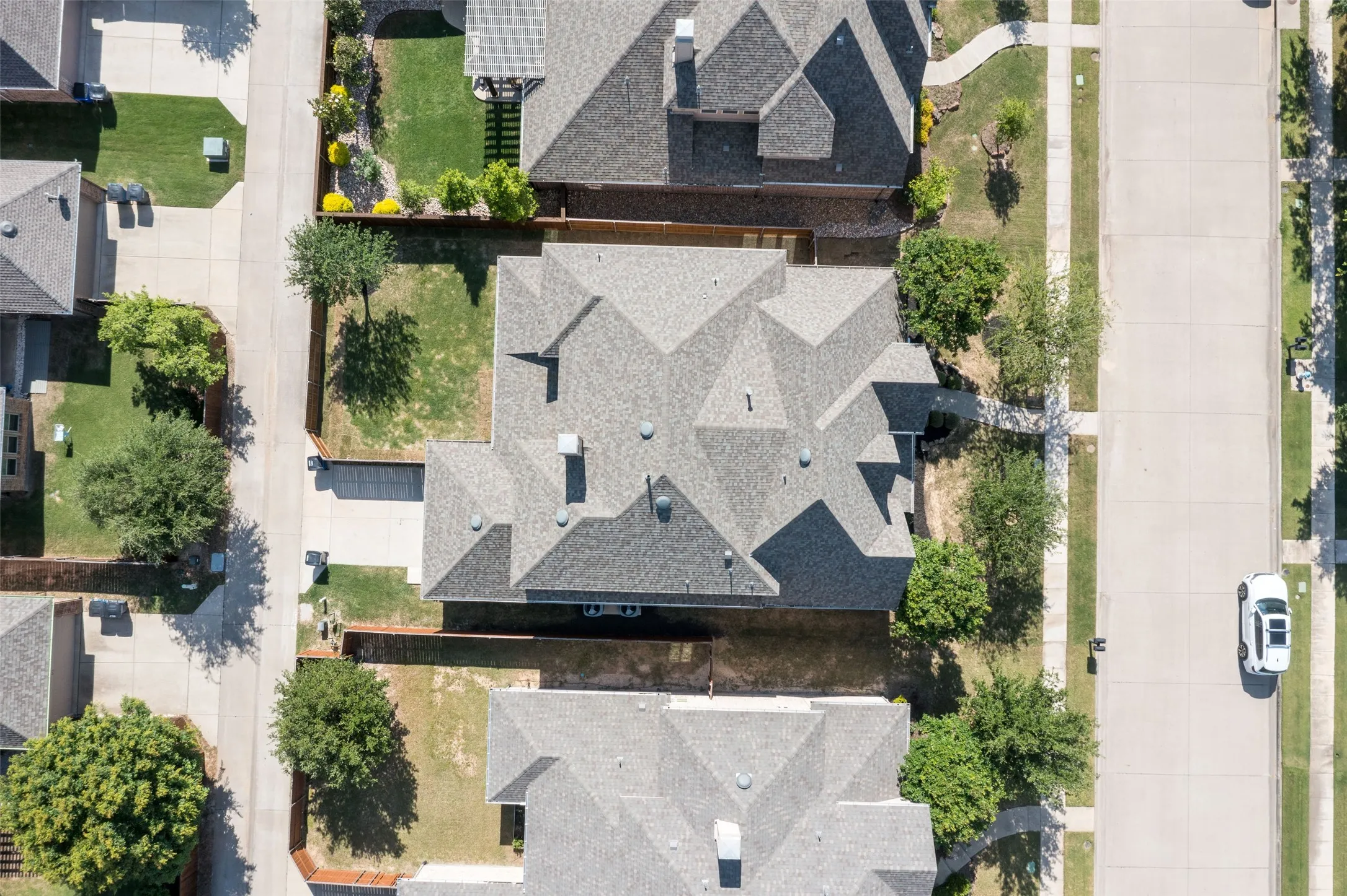 Single Family Residence For Rent in Collin County , 901 Clear Water Drive N, Allen, Texas 75013, 5 Bedroom, 4 Bathroom, 3 Garage spaces, 3,932 Sqft, built in 2014, mls#21404337, Real Estate Agent in Allen, Homes For Rent in Collin county, Homes For Rent in Allen, Realtor in Allen Texas, Real Estate Brokerage Independent Realty Texas, Luminita Cordes Realtor
