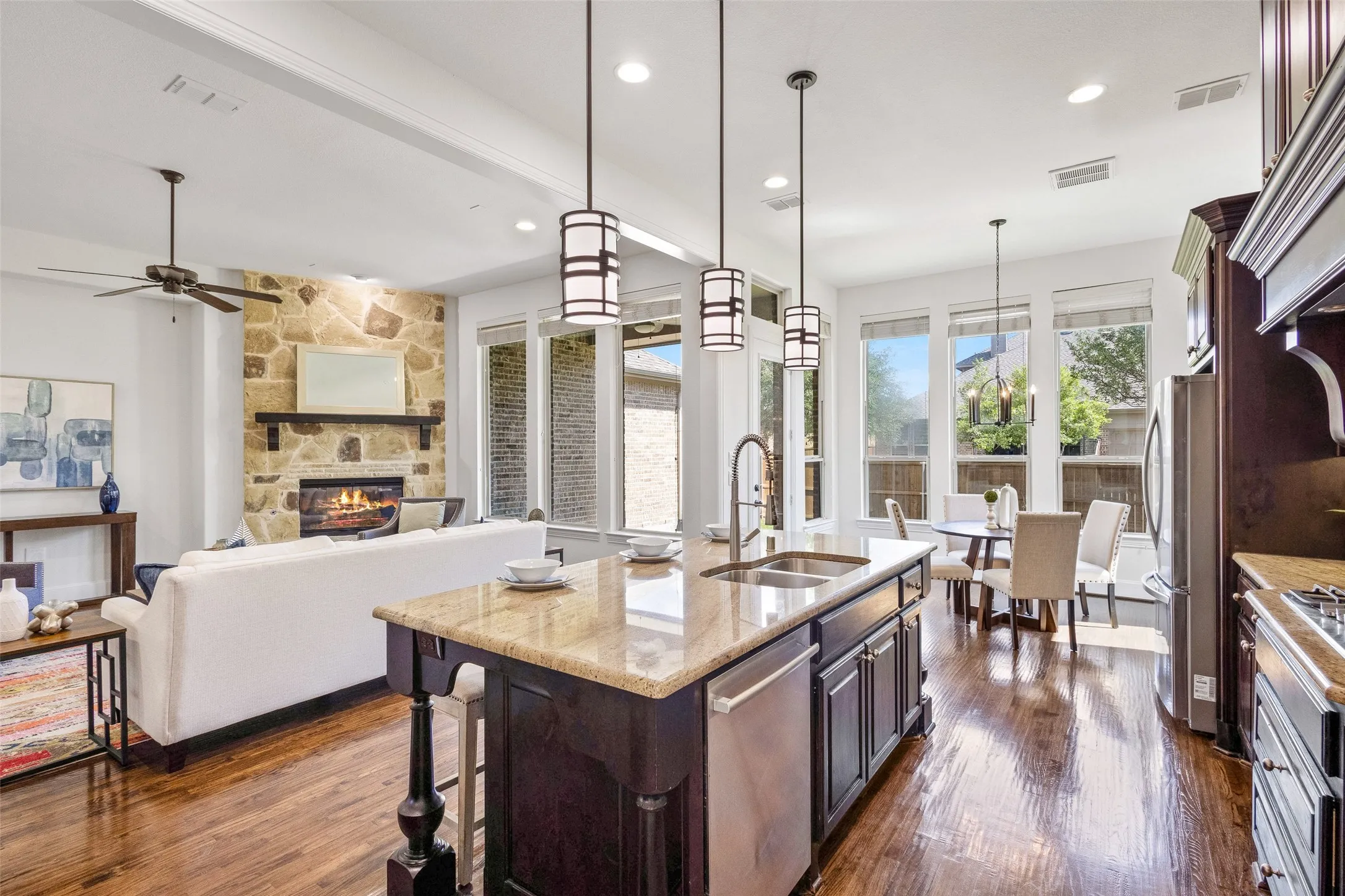 Single Family Residence For Rent in Collin County , 901 Clear Water Drive N, Allen, Texas 75013, 5 Bedroom, 4 Bathroom, 3 Garage spaces, 3,932 Sqft, built in 2014, mls#21404337, Real Estate Agent in Allen, Homes For Rent in Collin county, Homes For Rent in Allen, Realtor in Allen Texas, Real Estate Brokerage Independent Realty Texas, Luminita Cordes Realtor