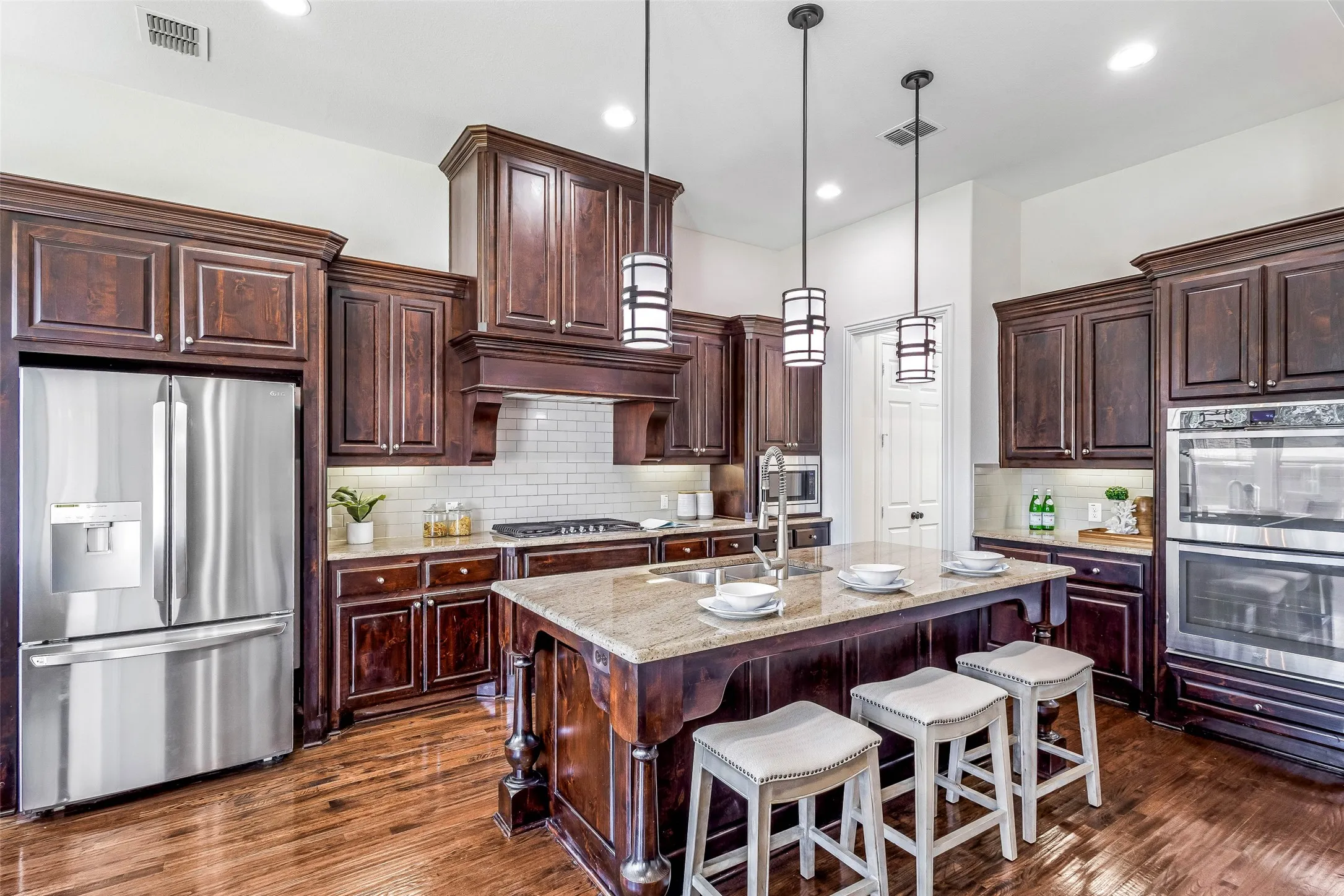 Single Family Residence For Rent in Collin County , 901 Clear Water Drive N, Allen, Texas 75013, 5 Bedroom, 4 Bathroom, 3 Garage spaces, 3,932 Sqft, built in 2014, mls#21404337, Real Estate Agent in Allen, Homes For Rent in Collin county, Homes For Rent in Allen, Realtor in Allen Texas, Real Estate Brokerage Independent Realty Texas, Luminita Cordes Realtor