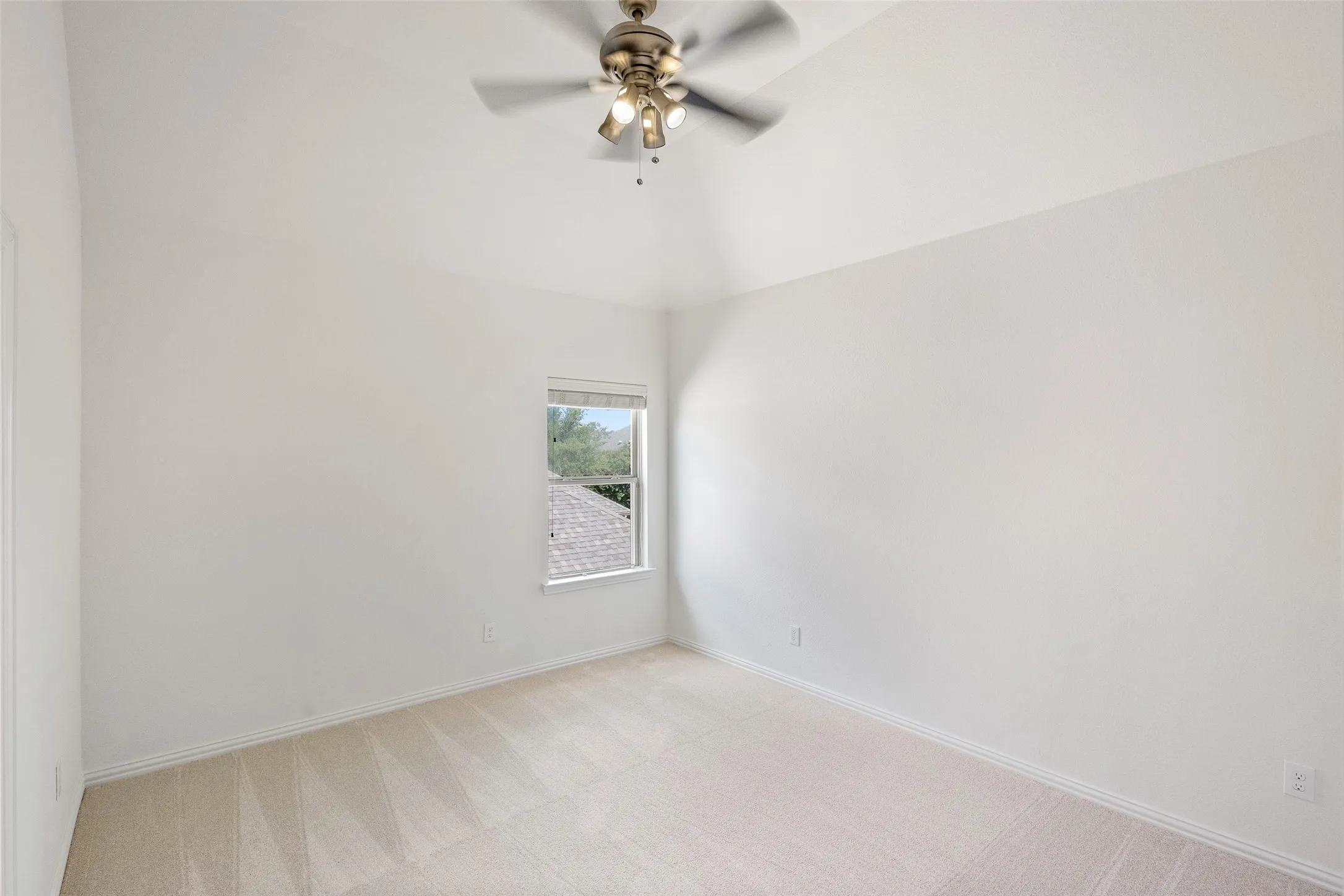 Single Family Residence For Rent in Collin County , 901 Clear Water Drive N, Allen, Texas 75013, 5 Bedroom, 4 Bathroom, 3 Garage spaces, 3,932 Sqft, built in 2014, mls#21404337, Real Estate Agent in Allen, Homes For Rent in Collin county, Homes For Rent in Allen, Realtor in Allen Texas, Real Estate Brokerage Independent Realty Texas, Luminita Cordes Realtor